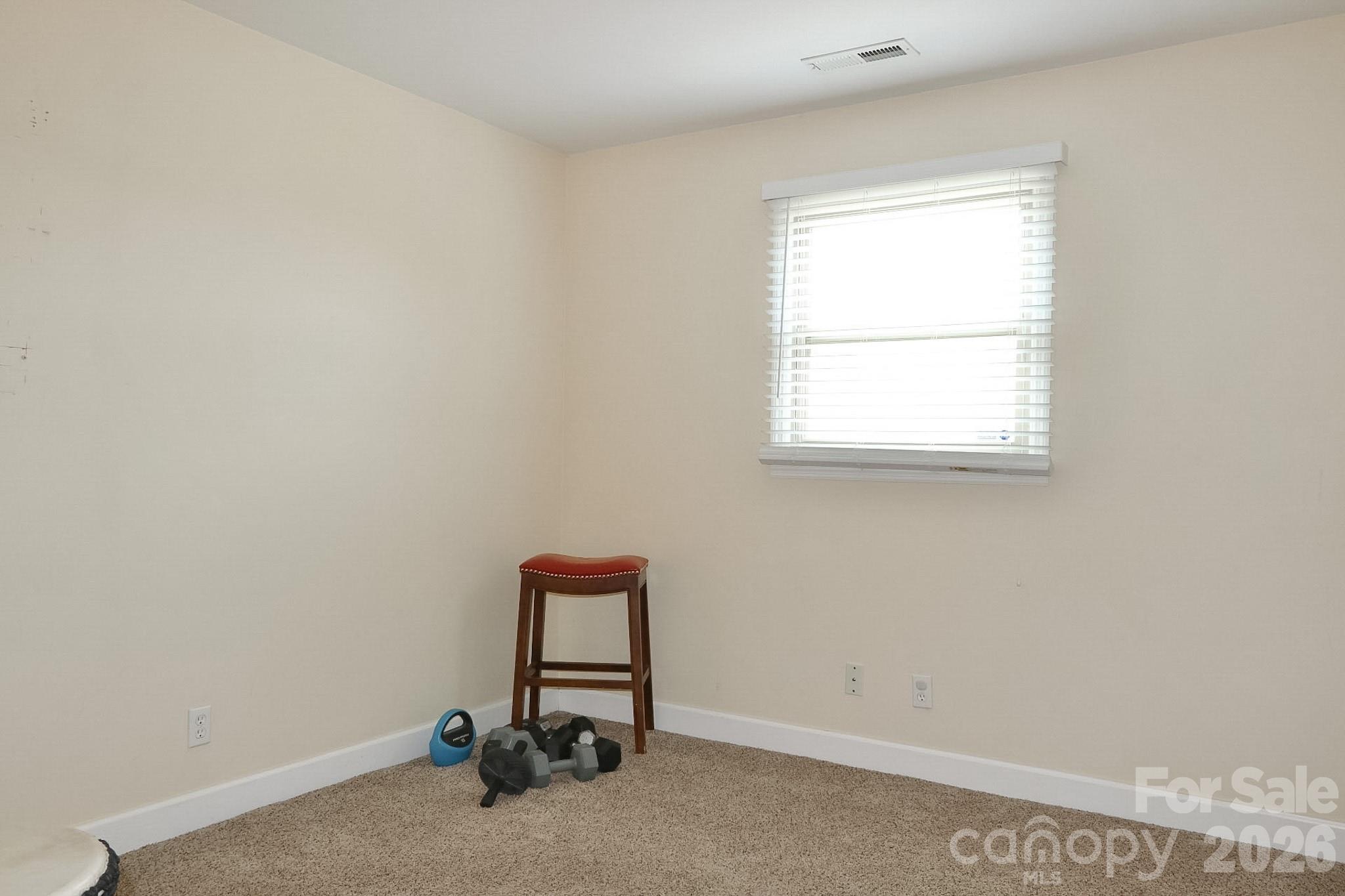 4220 Mae-len Drive Property Photo 27