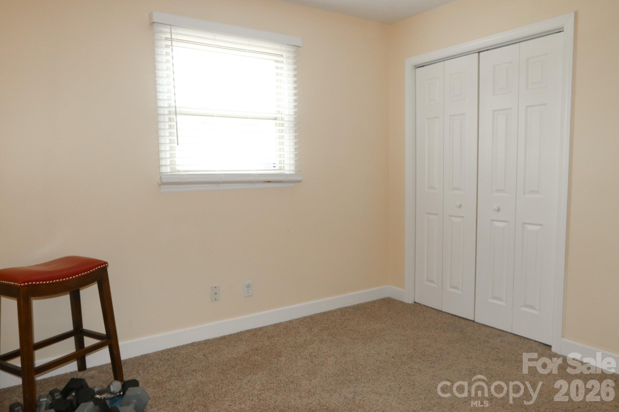 4220 Mae-len Drive Property Photo 28