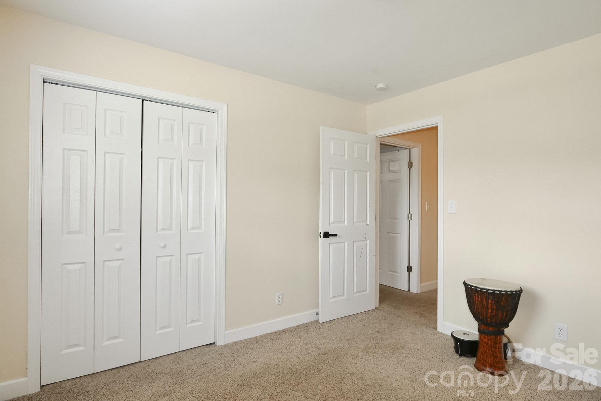 4220 Mae-len Drive Property Photo 29
