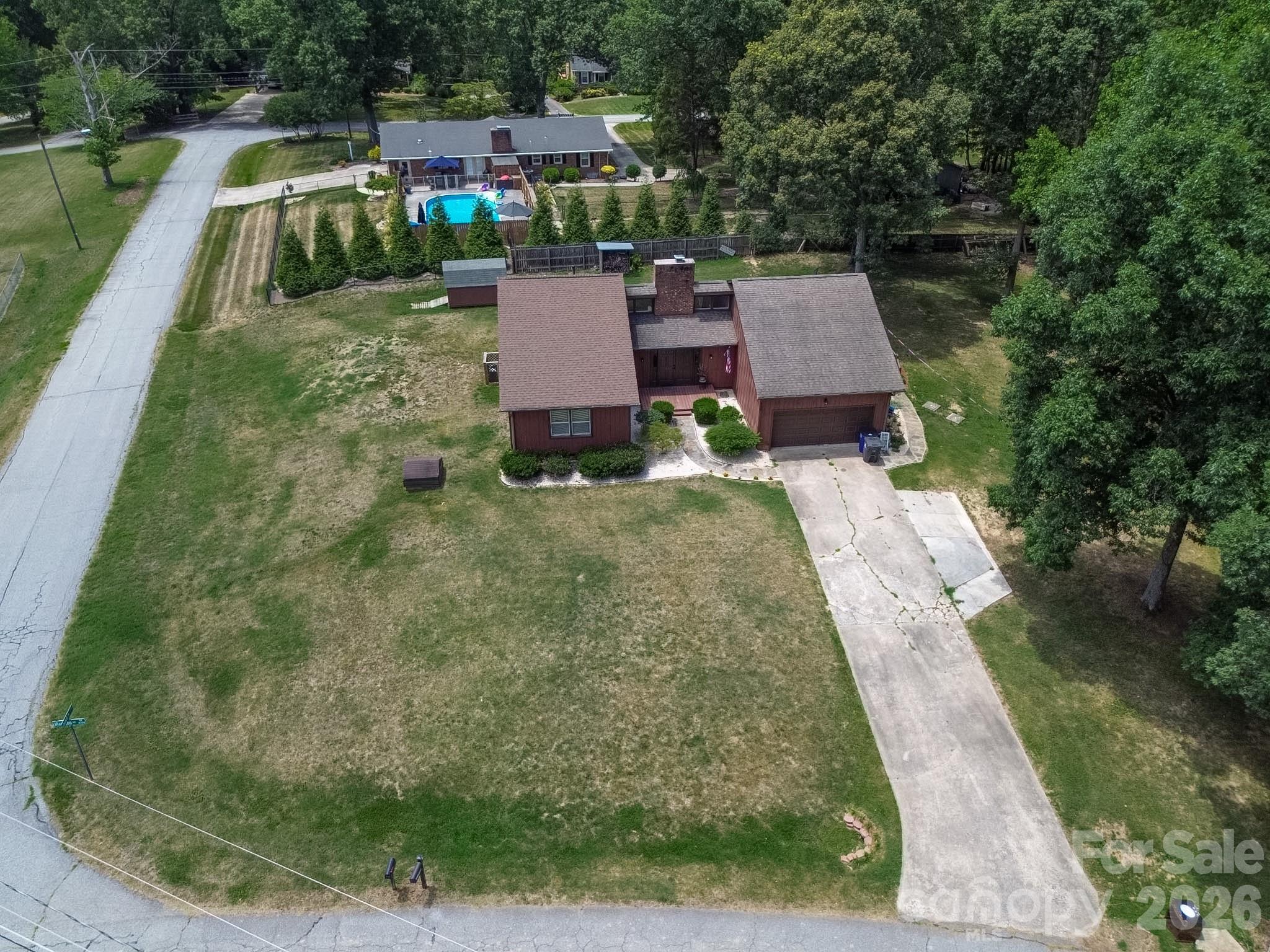 4220 Mae-len Drive Property Photo 35