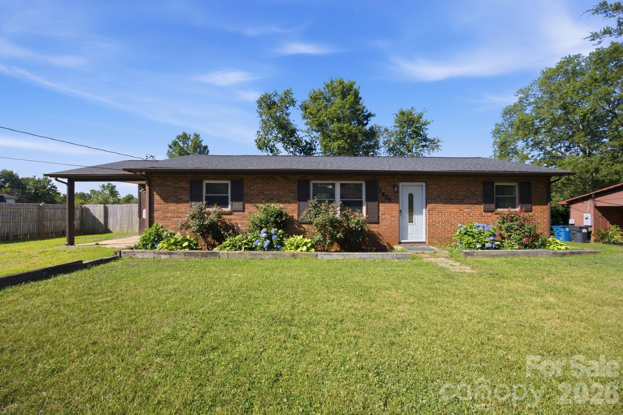 2405 2nd Street Property Photo 2