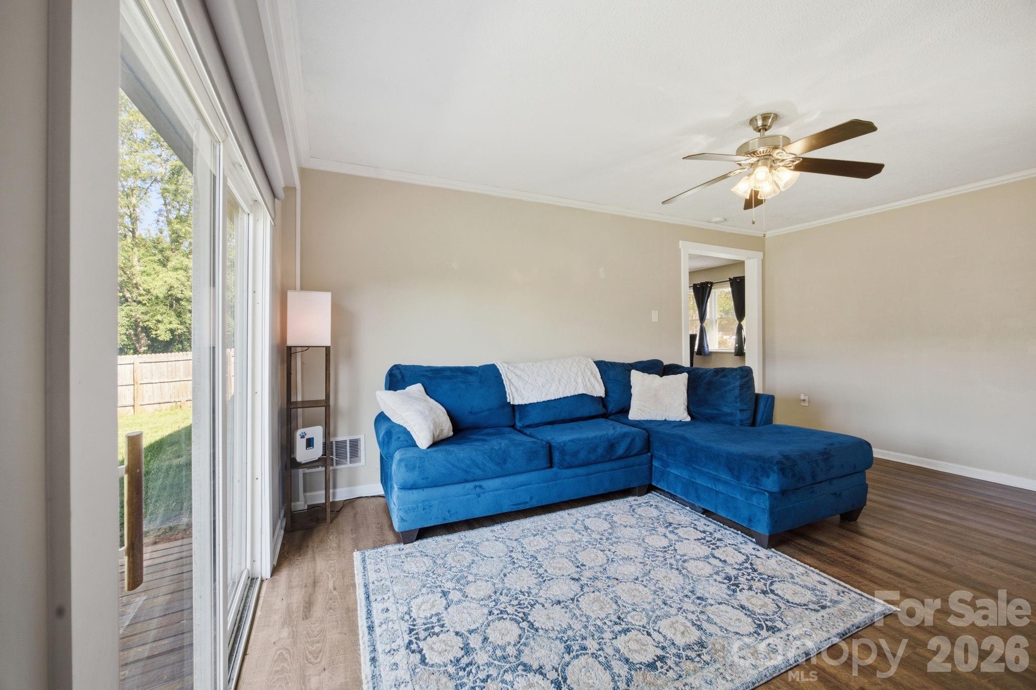 2405 2nd Street Property Photo 3