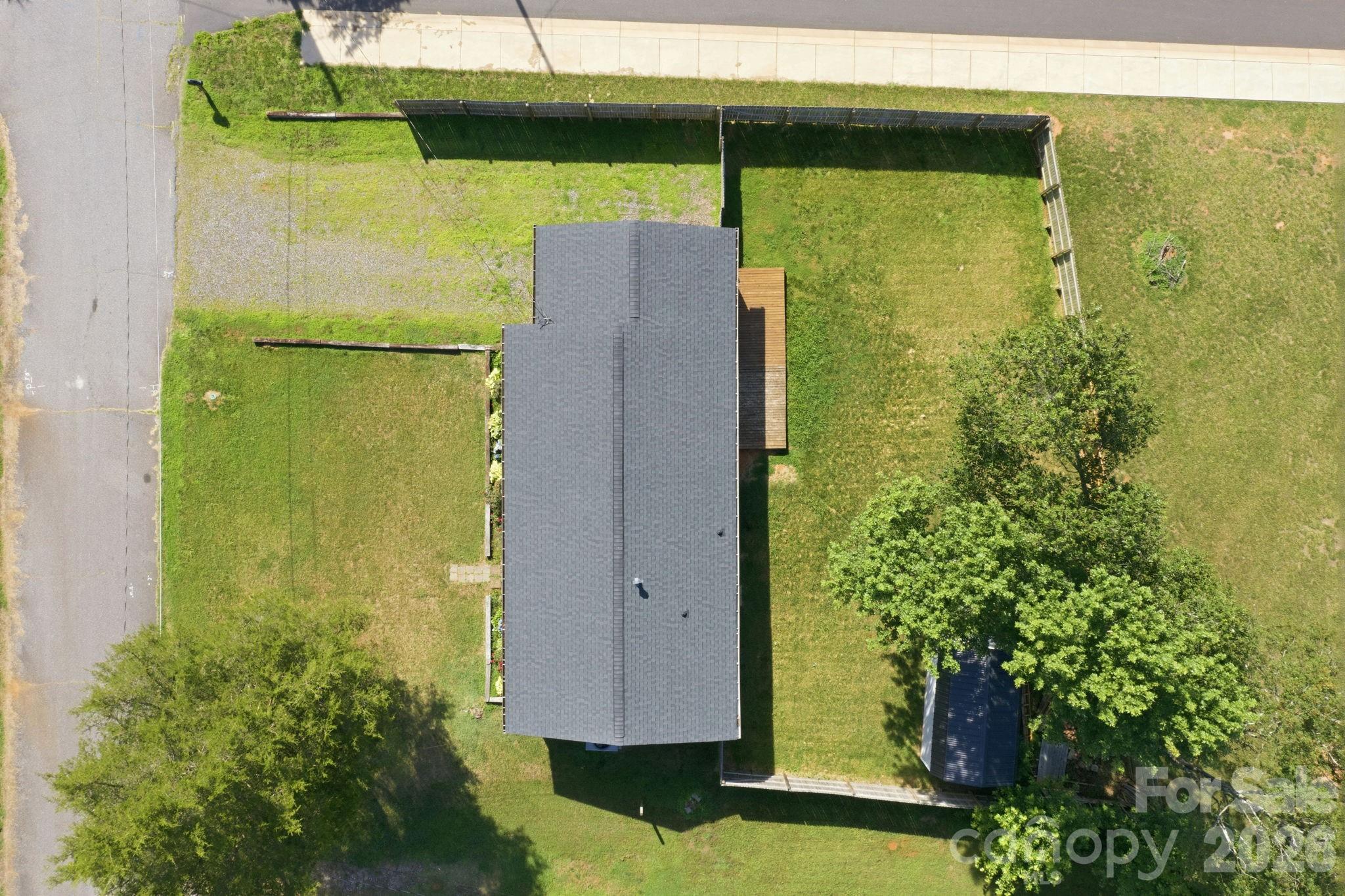 2405 2nd Street Property Photo 8