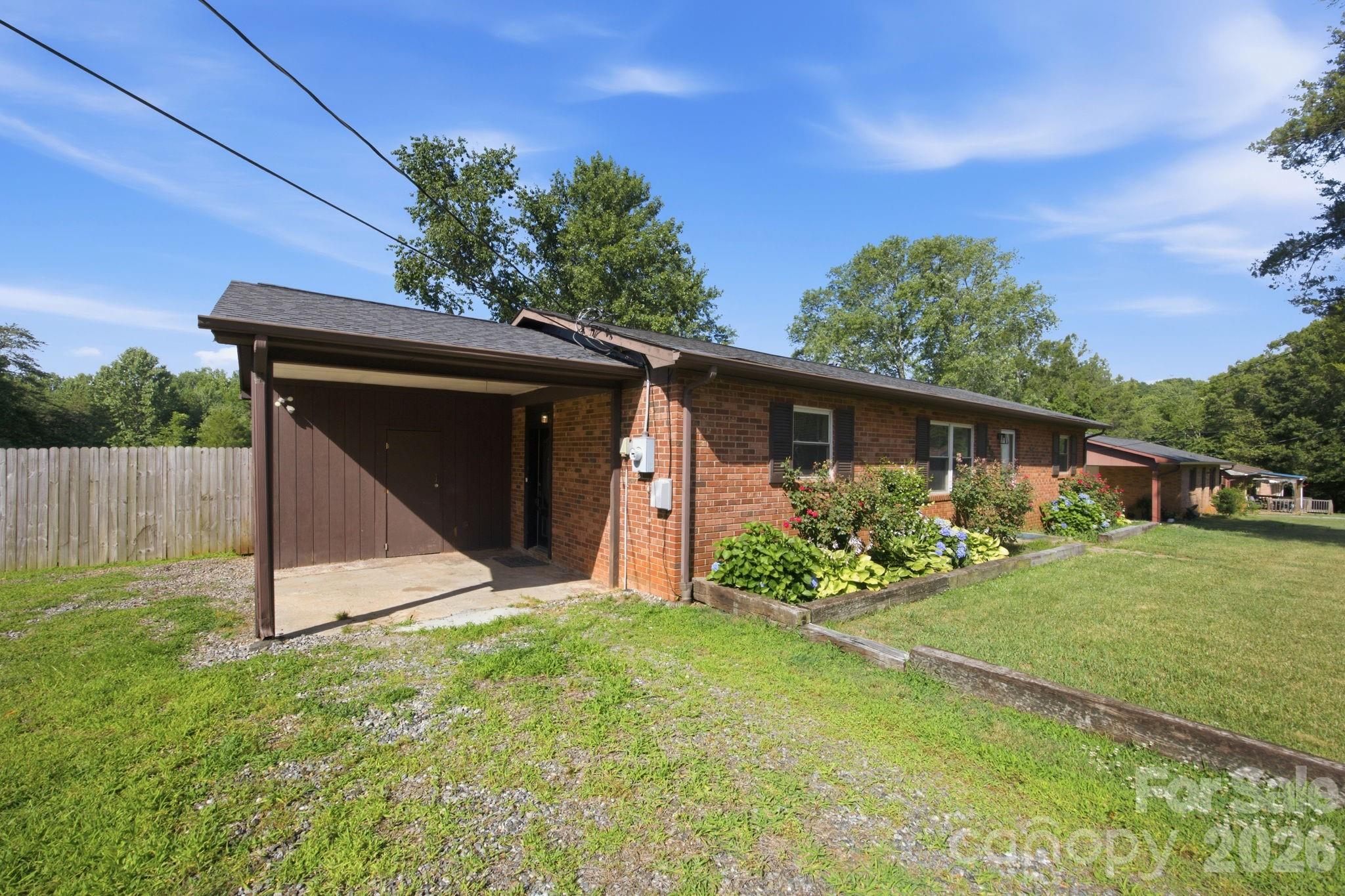 2405 2nd Street Property Photo 9