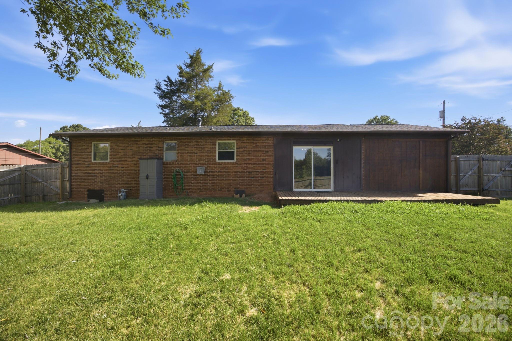 2405 2nd Street Property Photo 33