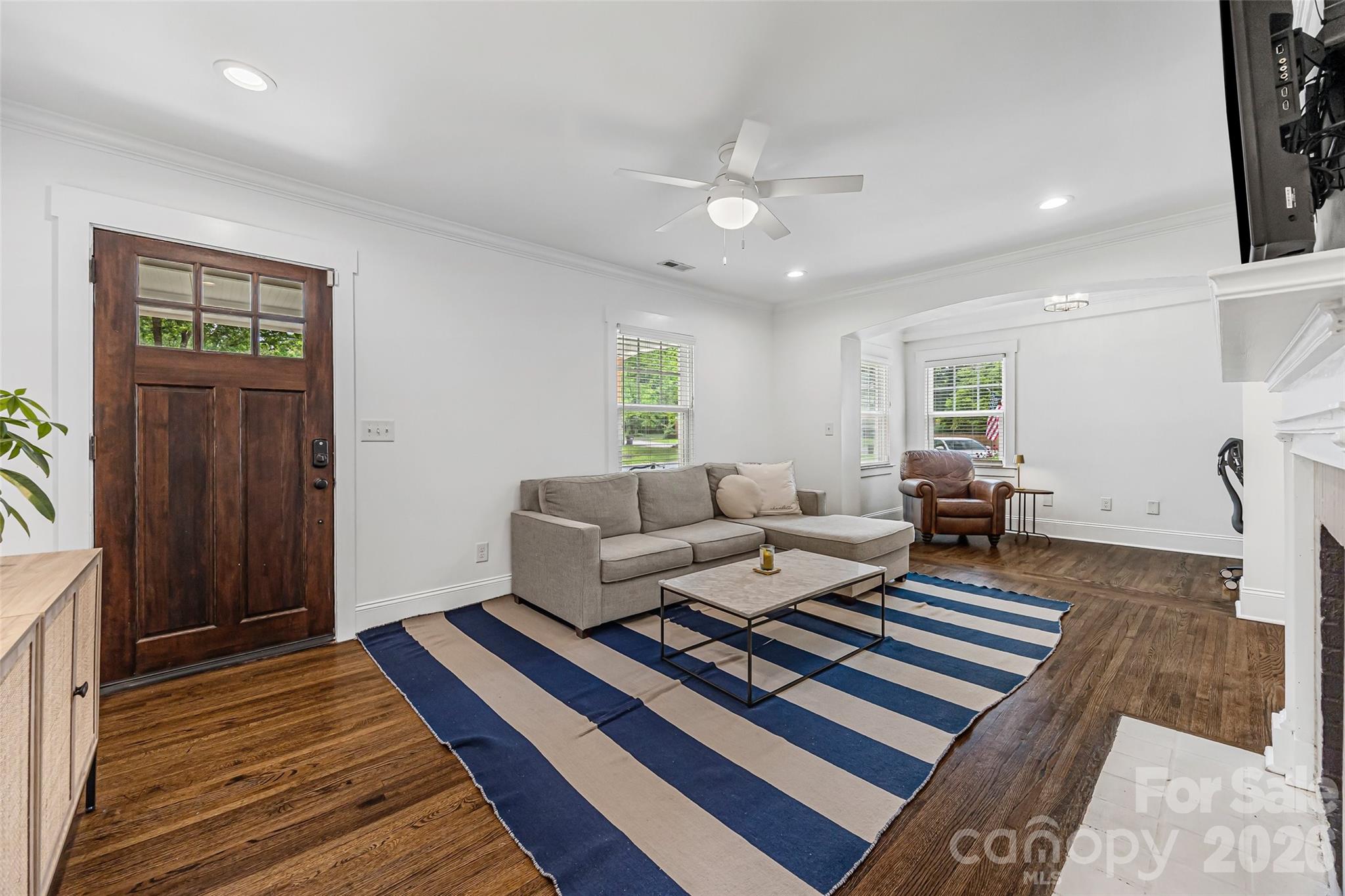 2448 Morton Street Property Photo 5