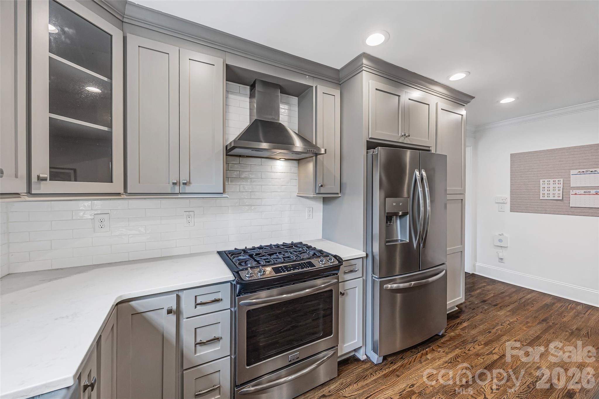2448 Morton Street Property Photo 14