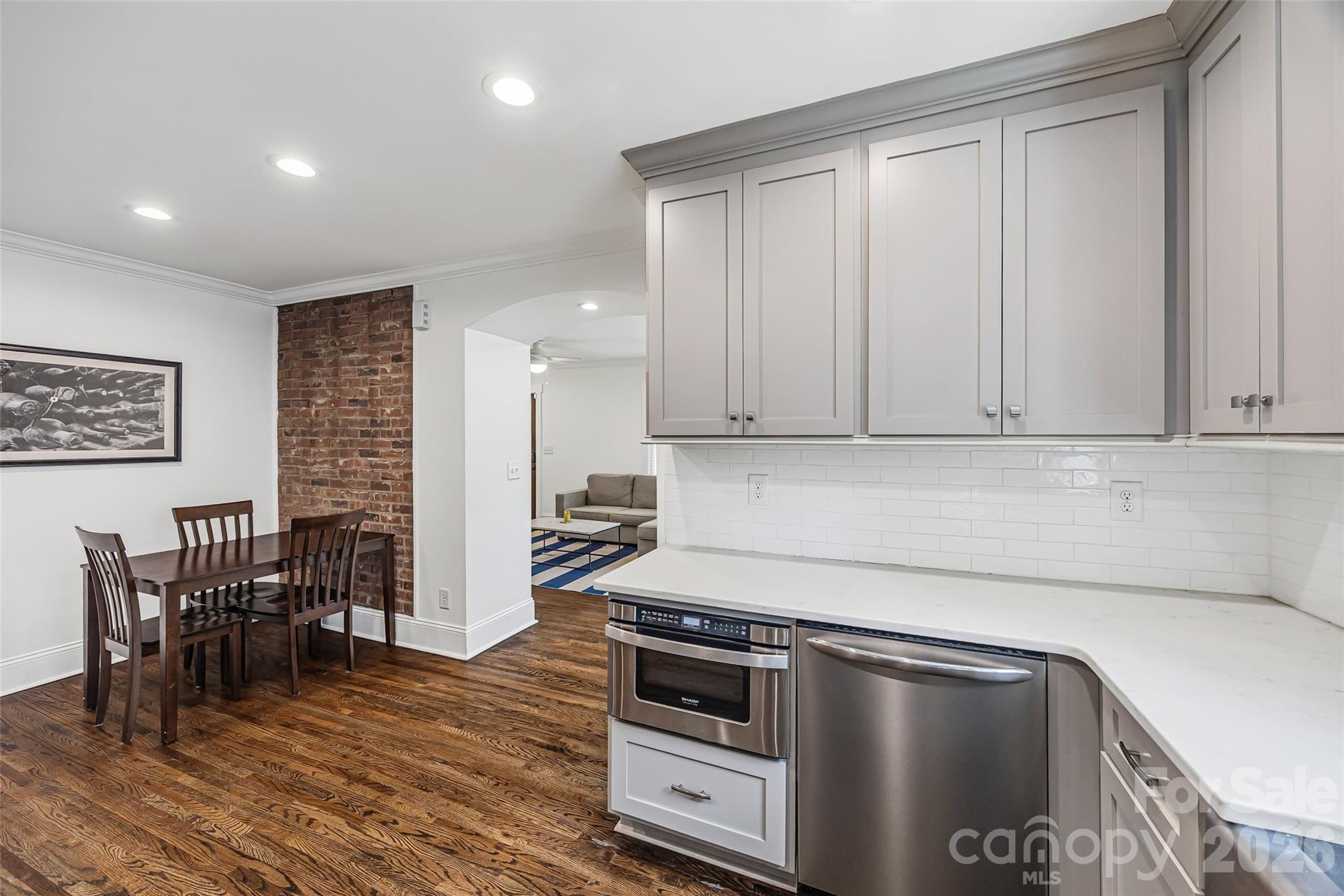 2448 Morton Street Property Photo 15