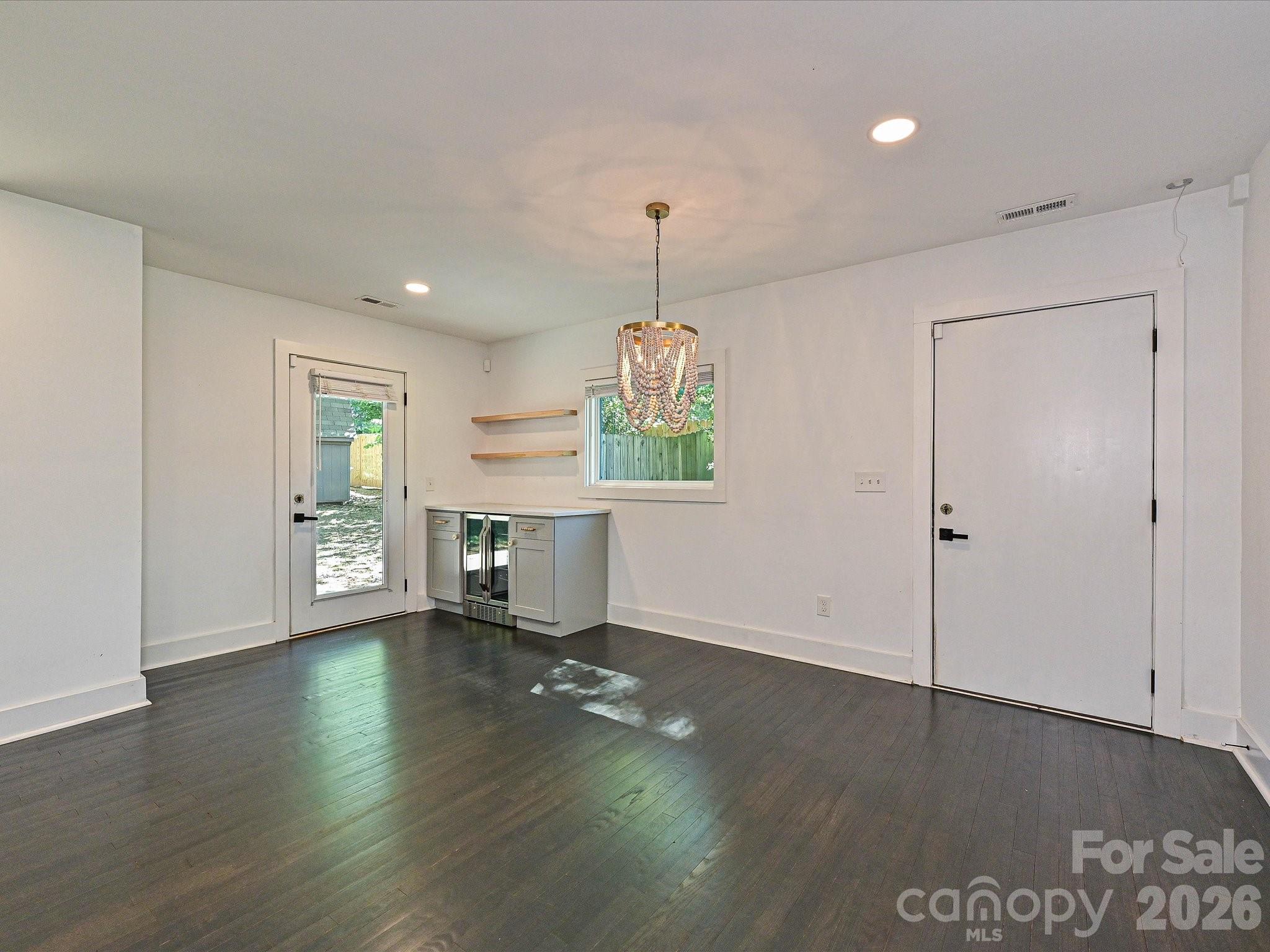 5623 Ruth Drive Property Photo 10