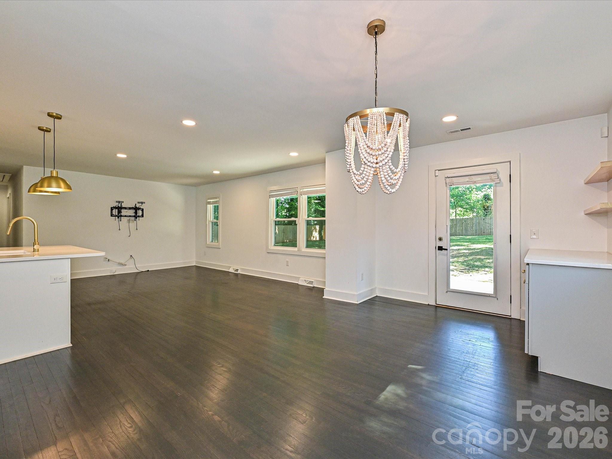 5623 Ruth Drive Property Photo 13