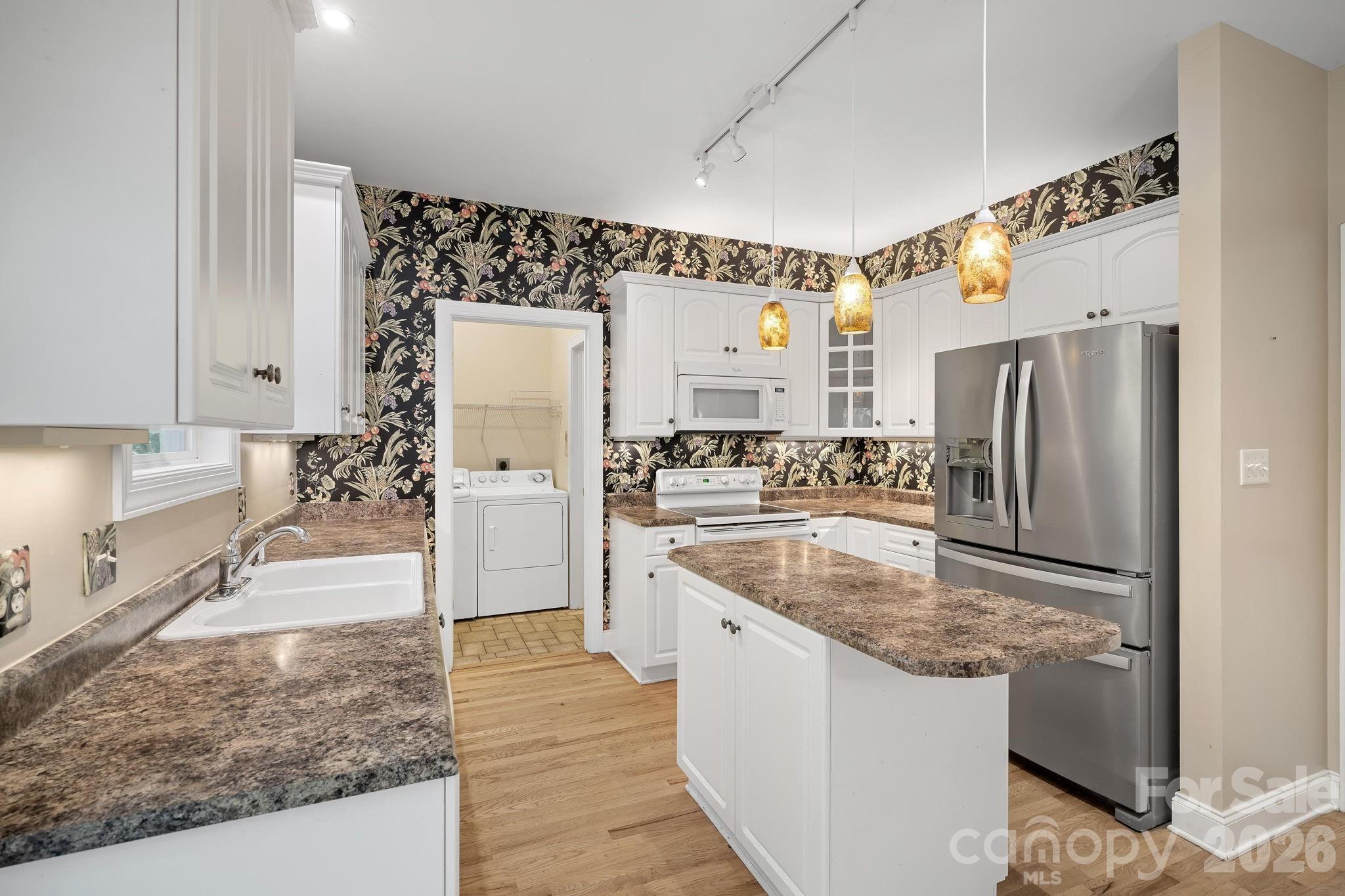 36 Poplar Creek Drive Property Photo 8