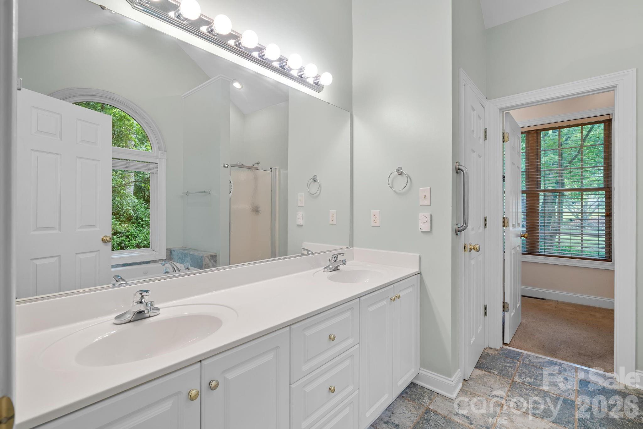 36 Poplar Creek Drive Property Photo 16