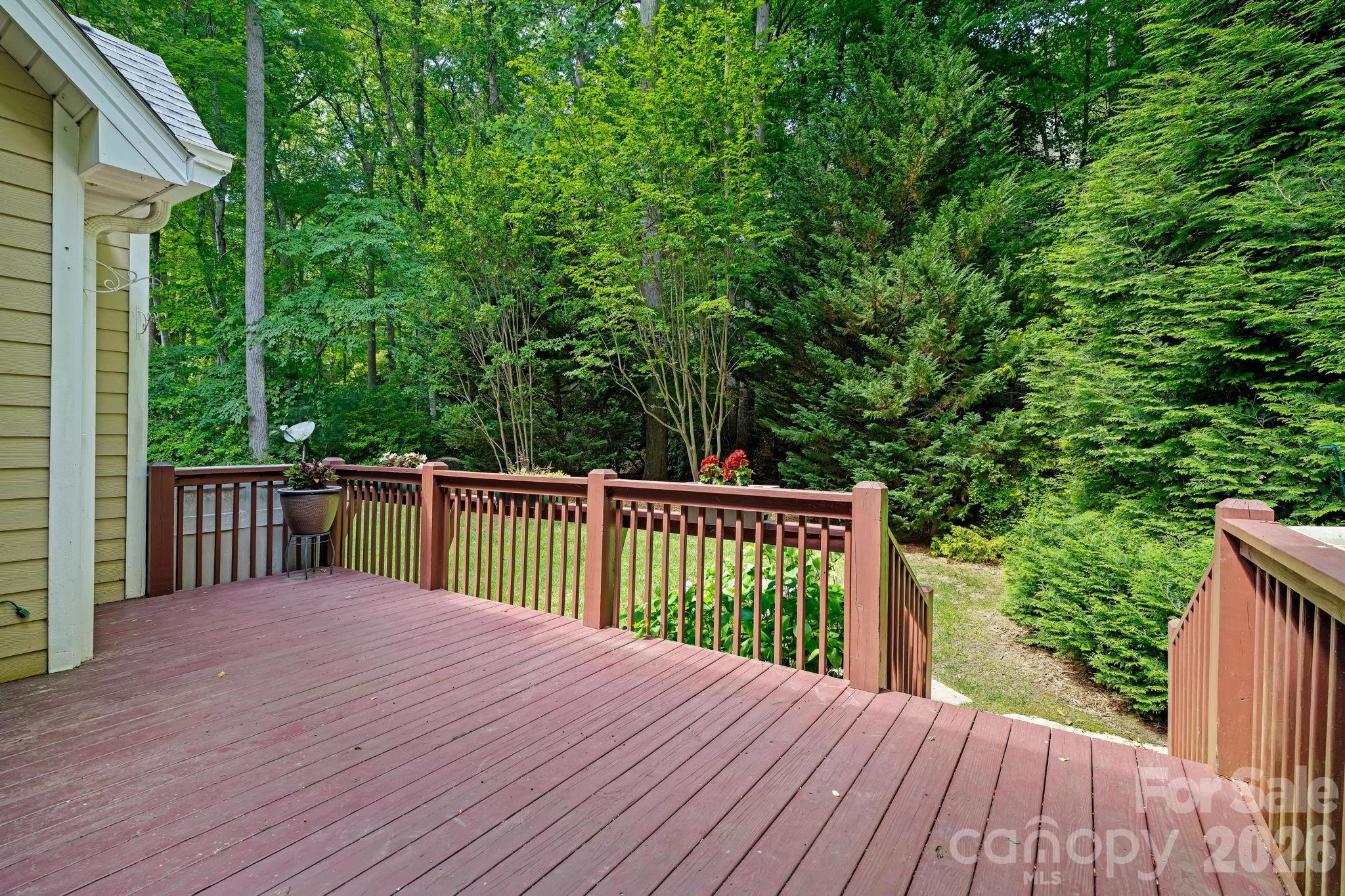36 Poplar Creek Drive Property Photo 25