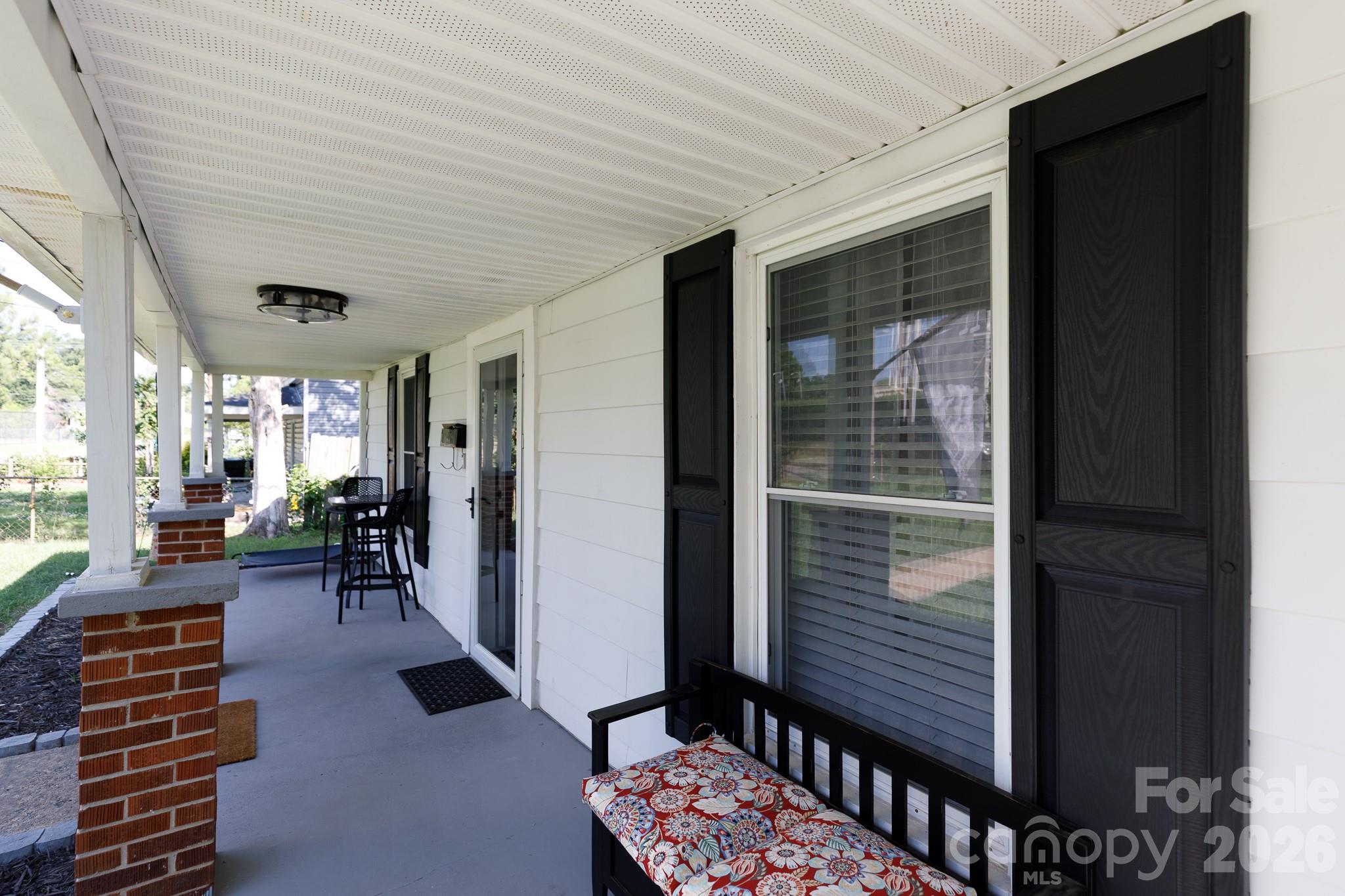 829 Steele Street Property Photo 2