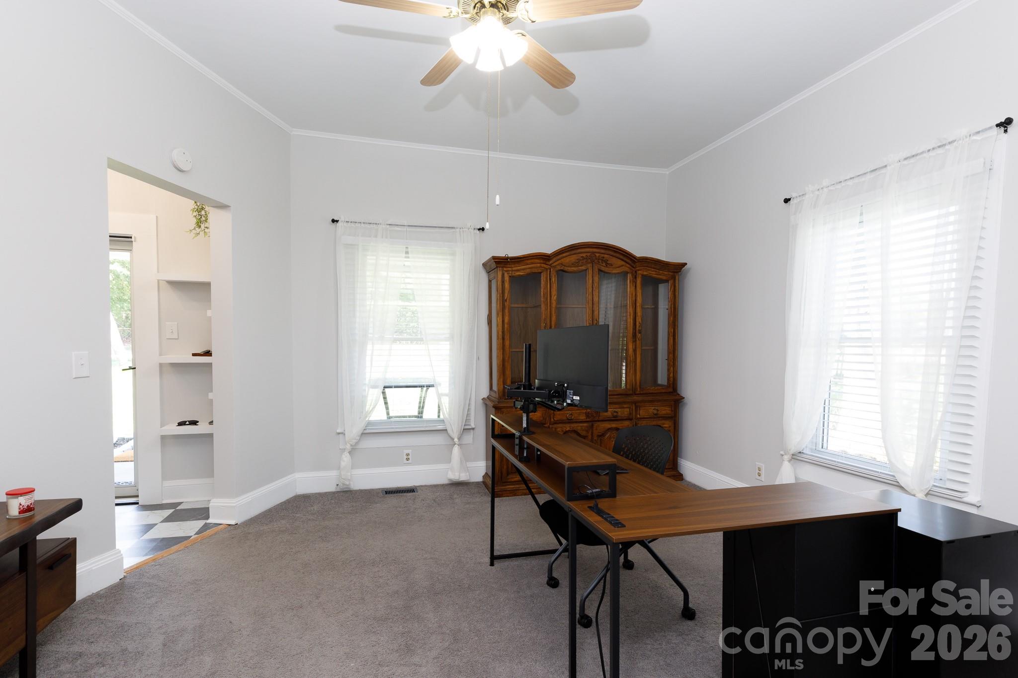 829 Steele Street Property Photo 5