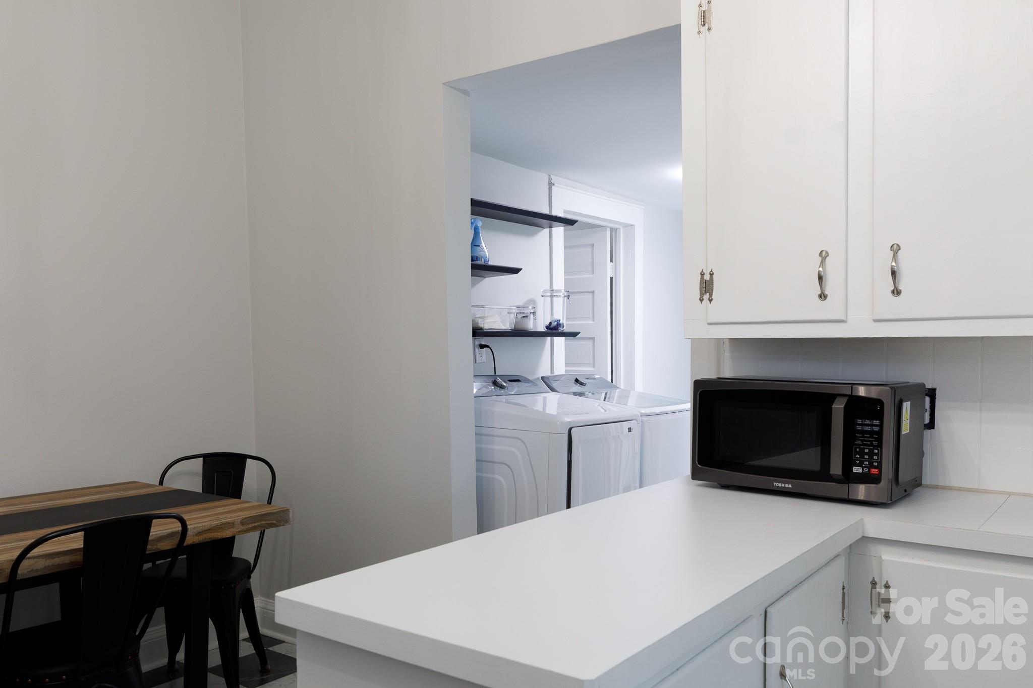829 Steele Street Property Photo 9
