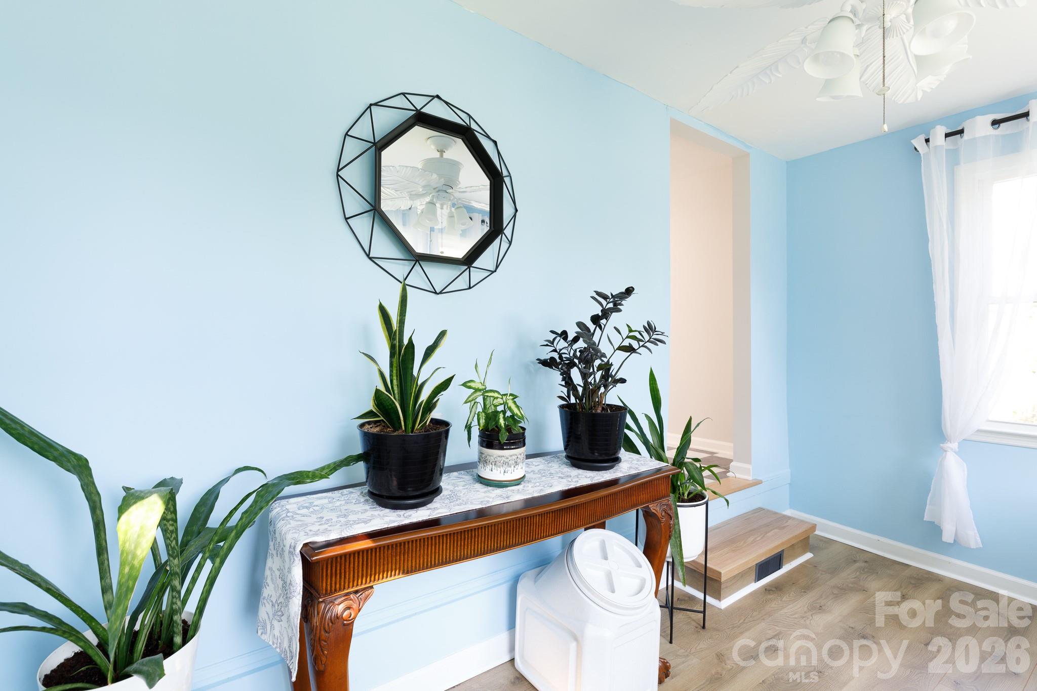 829 Steele Street Property Photo 13