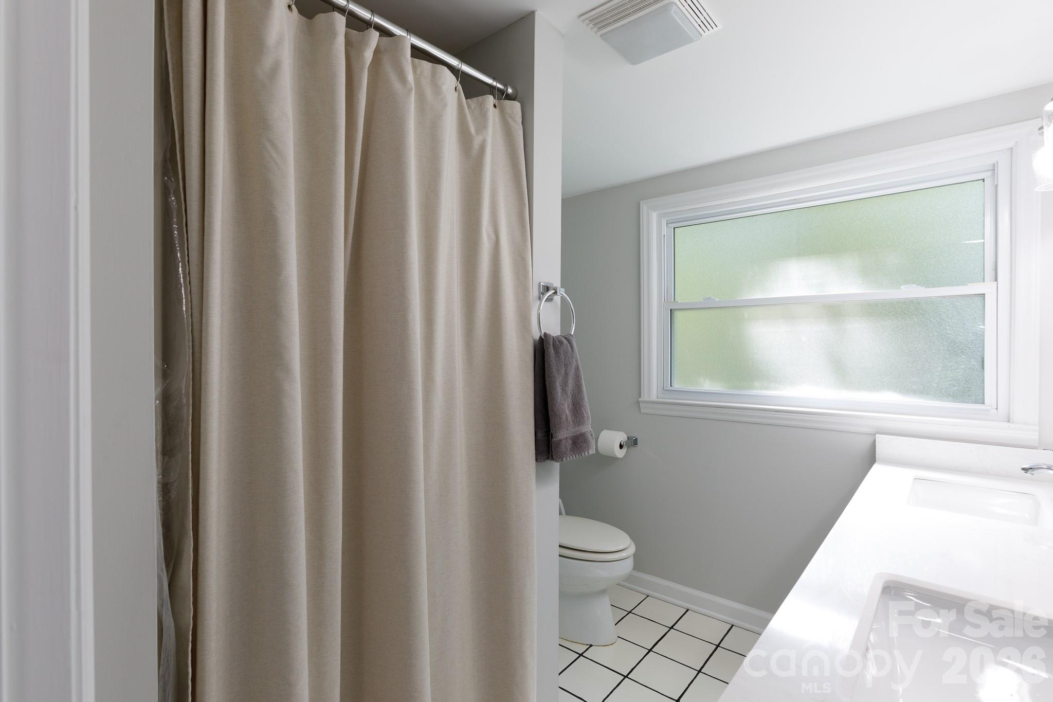 829 Steele Street Property Photo 17