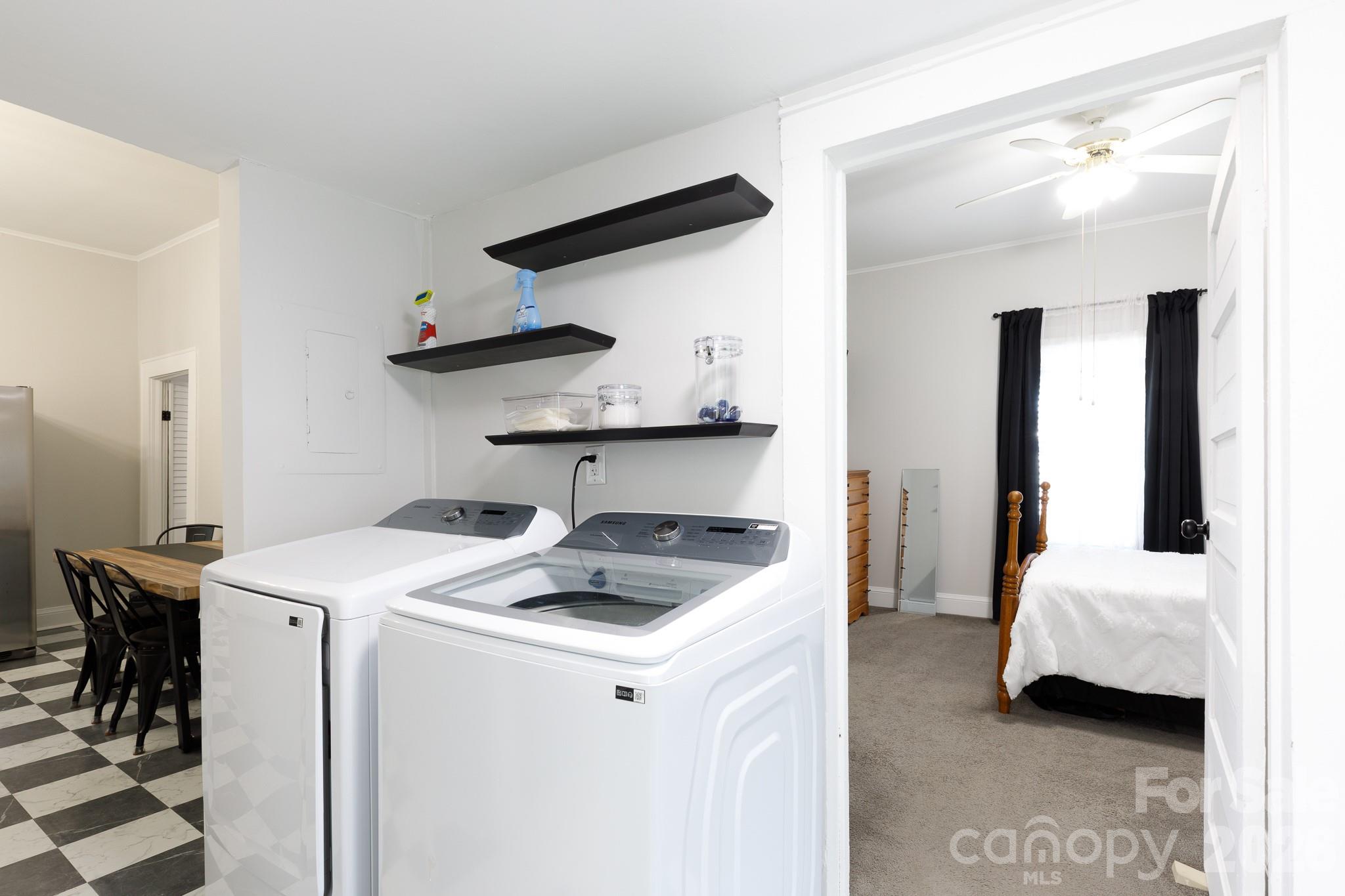 829 Steele Street Property Photo 20