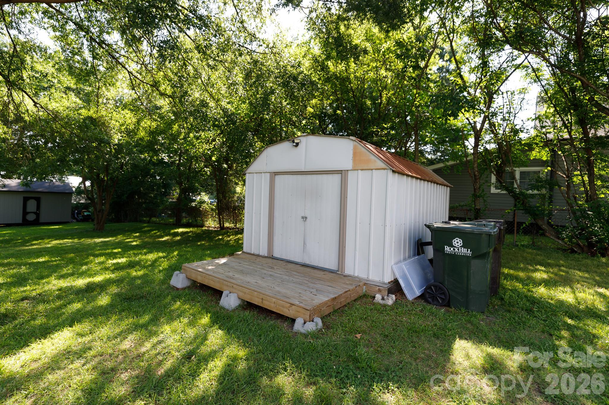 829 Steele Street Property Photo 25