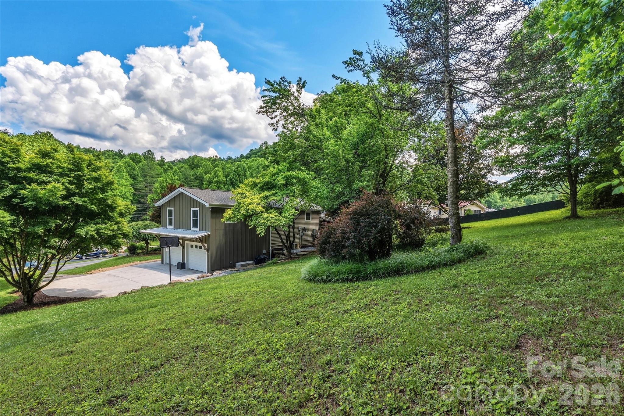 1574 Cashiers Valley Road Property Photo 6