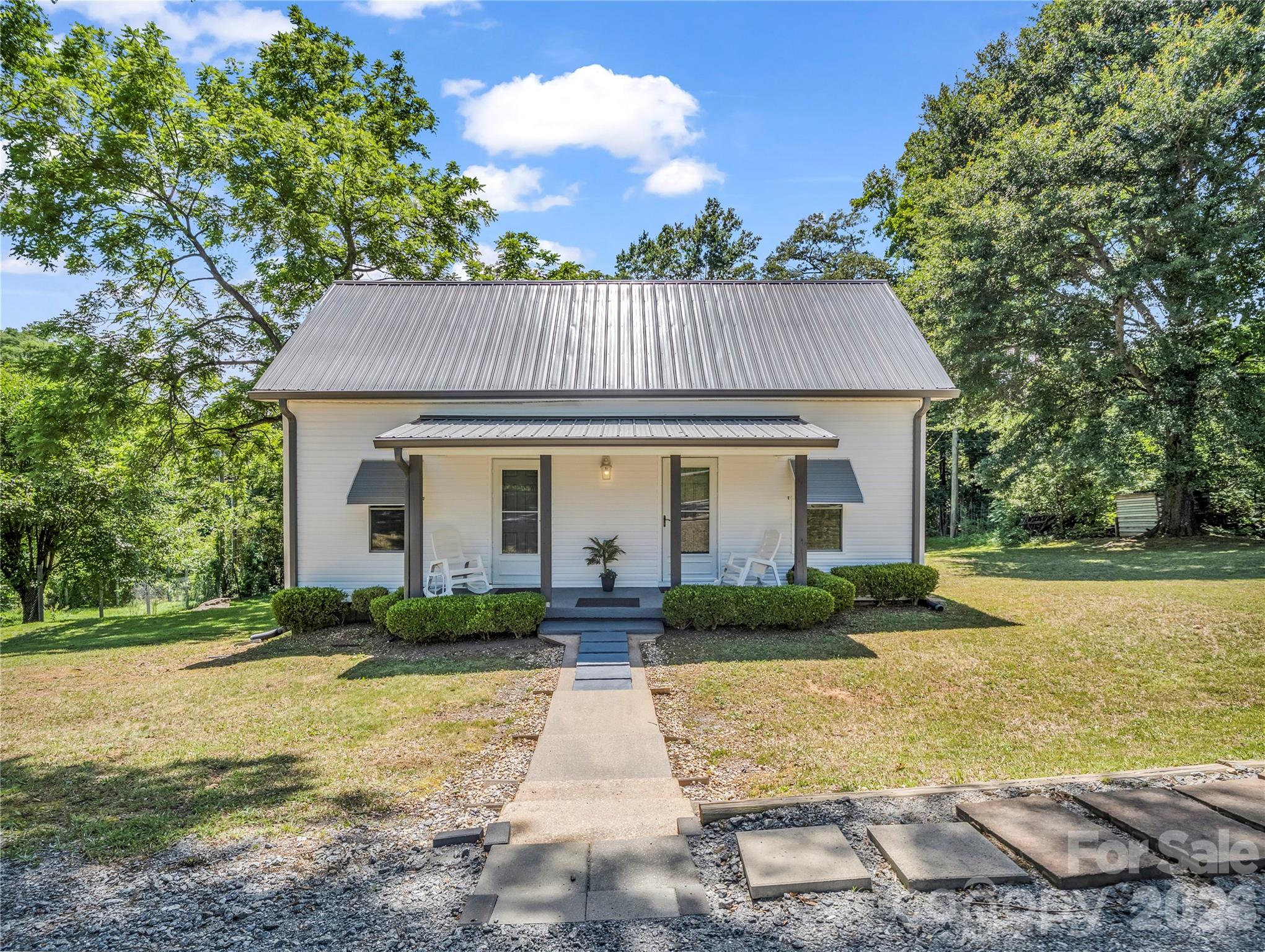 193 Middle Street Property Photo 2