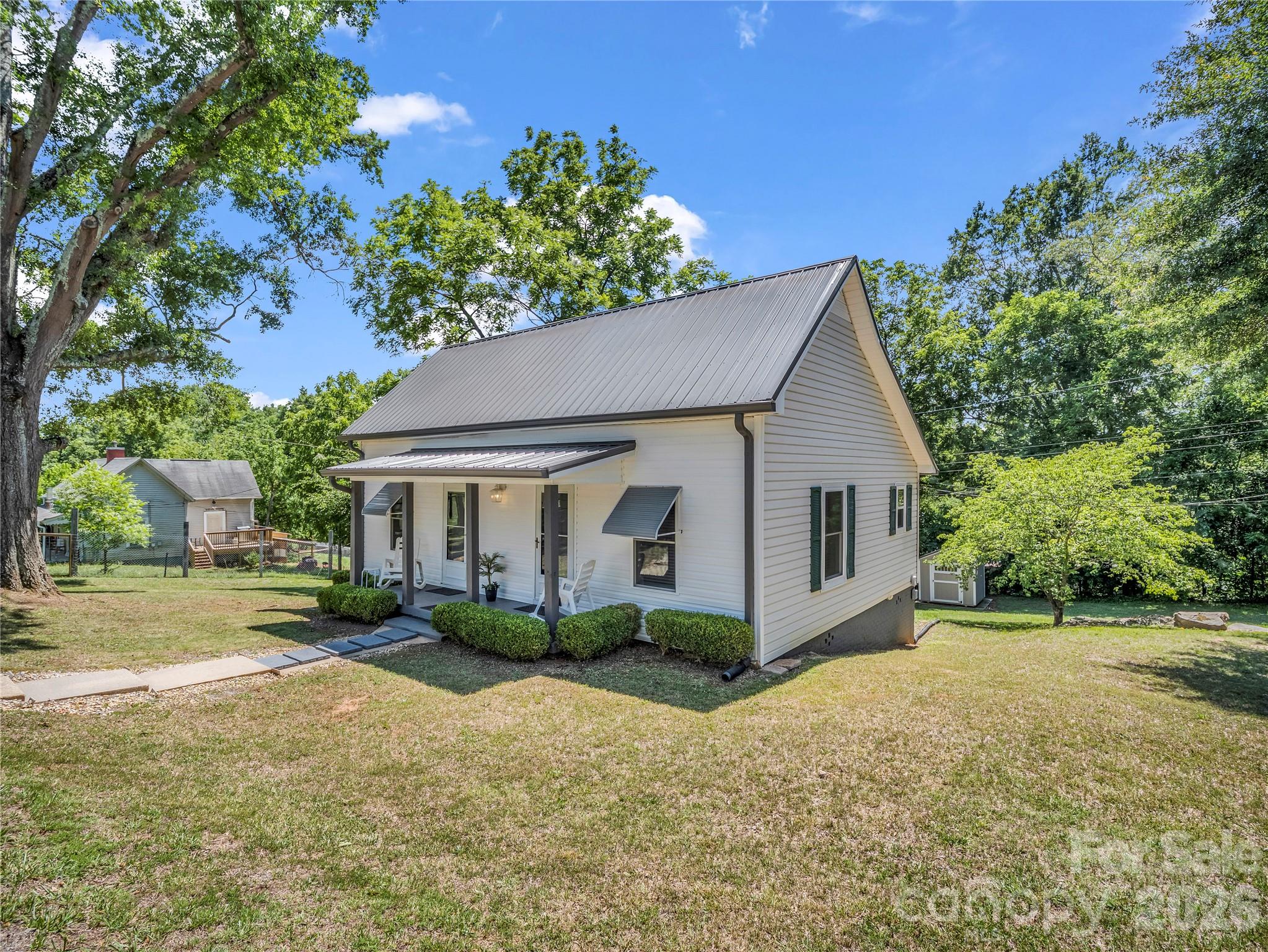 193 Middle Street Property Photo 4