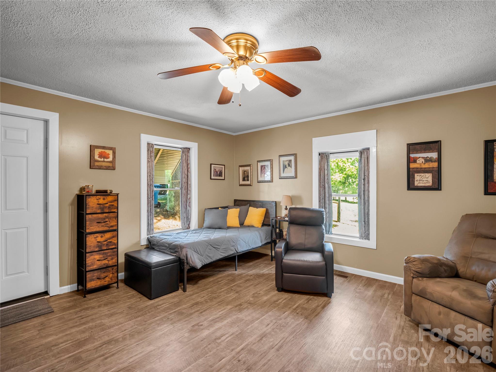 193 Middle Street Property Photo 9