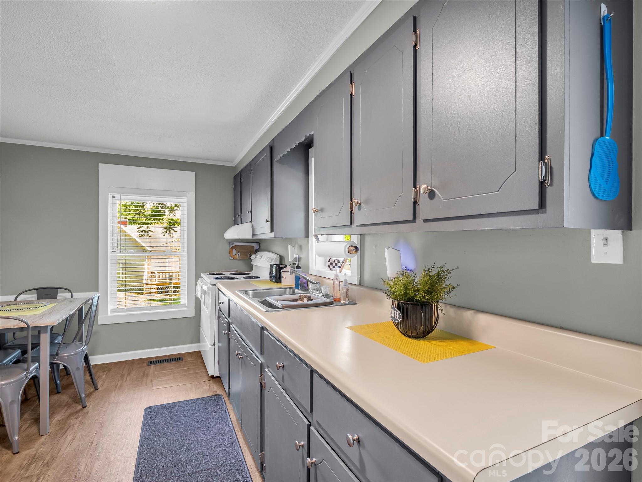 193 Middle Street Property Photo 11