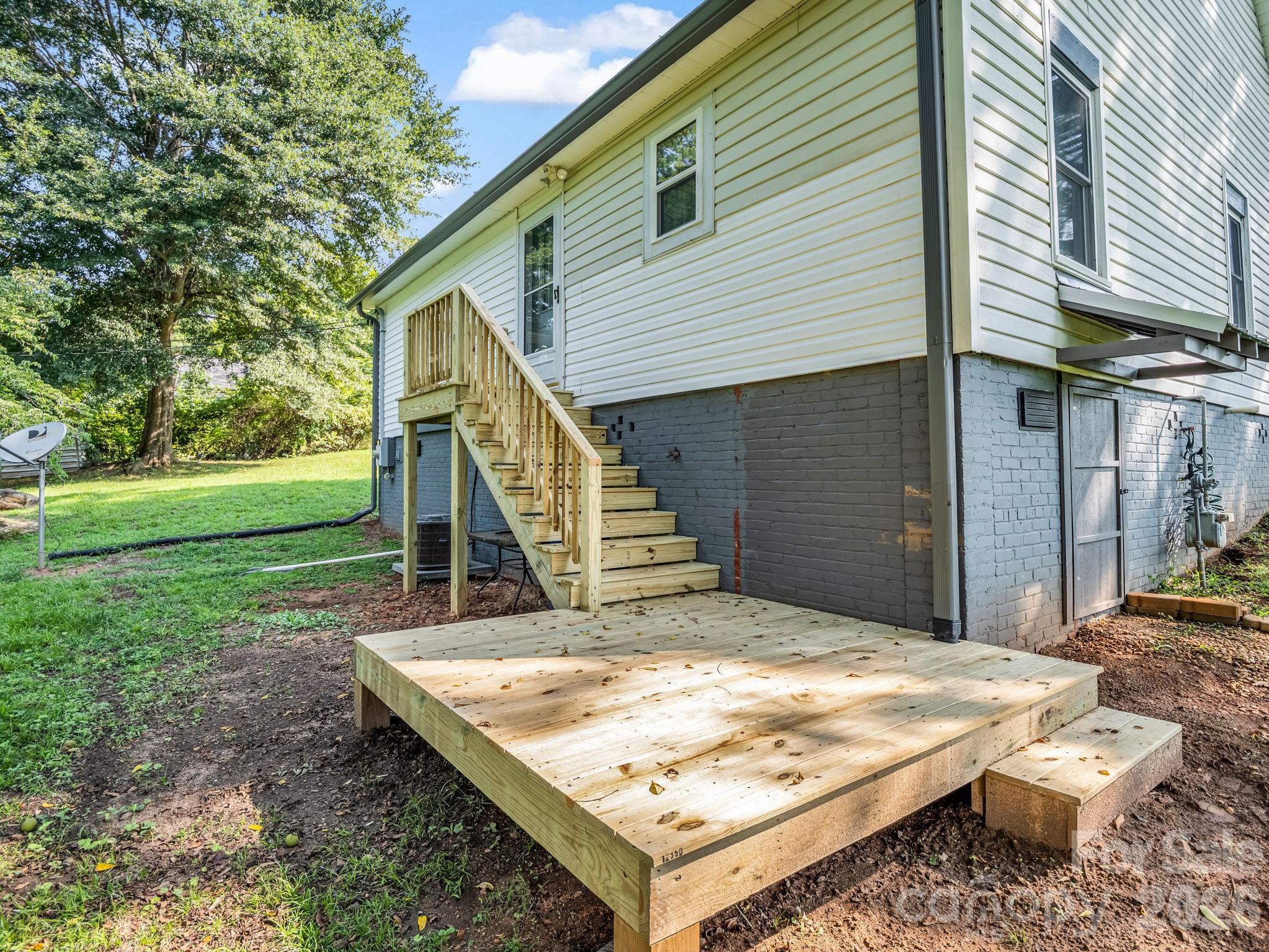 193 Middle Street Property Photo 22