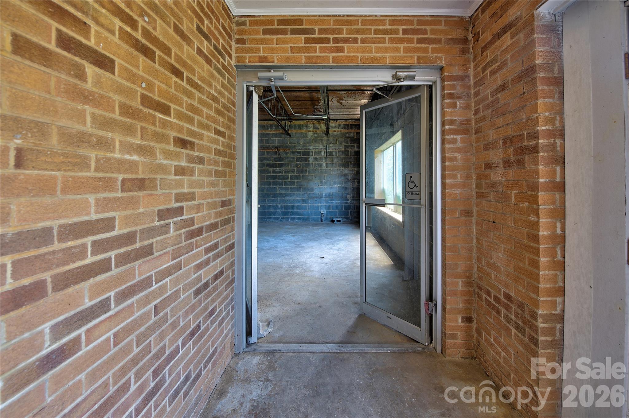 193 Walnut Avenue 11, 12/block 17 Property Photo 5