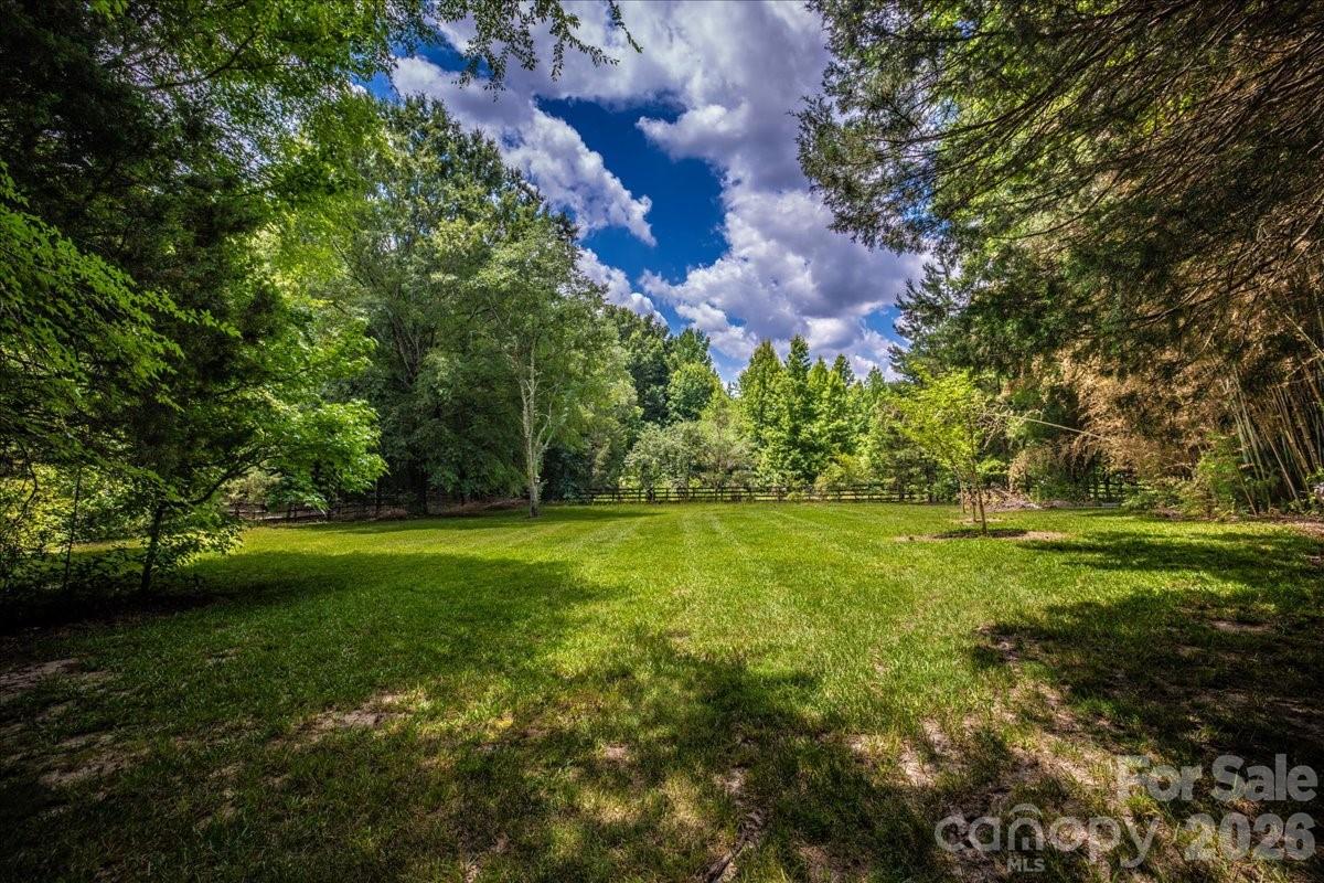 8903 New Town Road Property Photo 17
