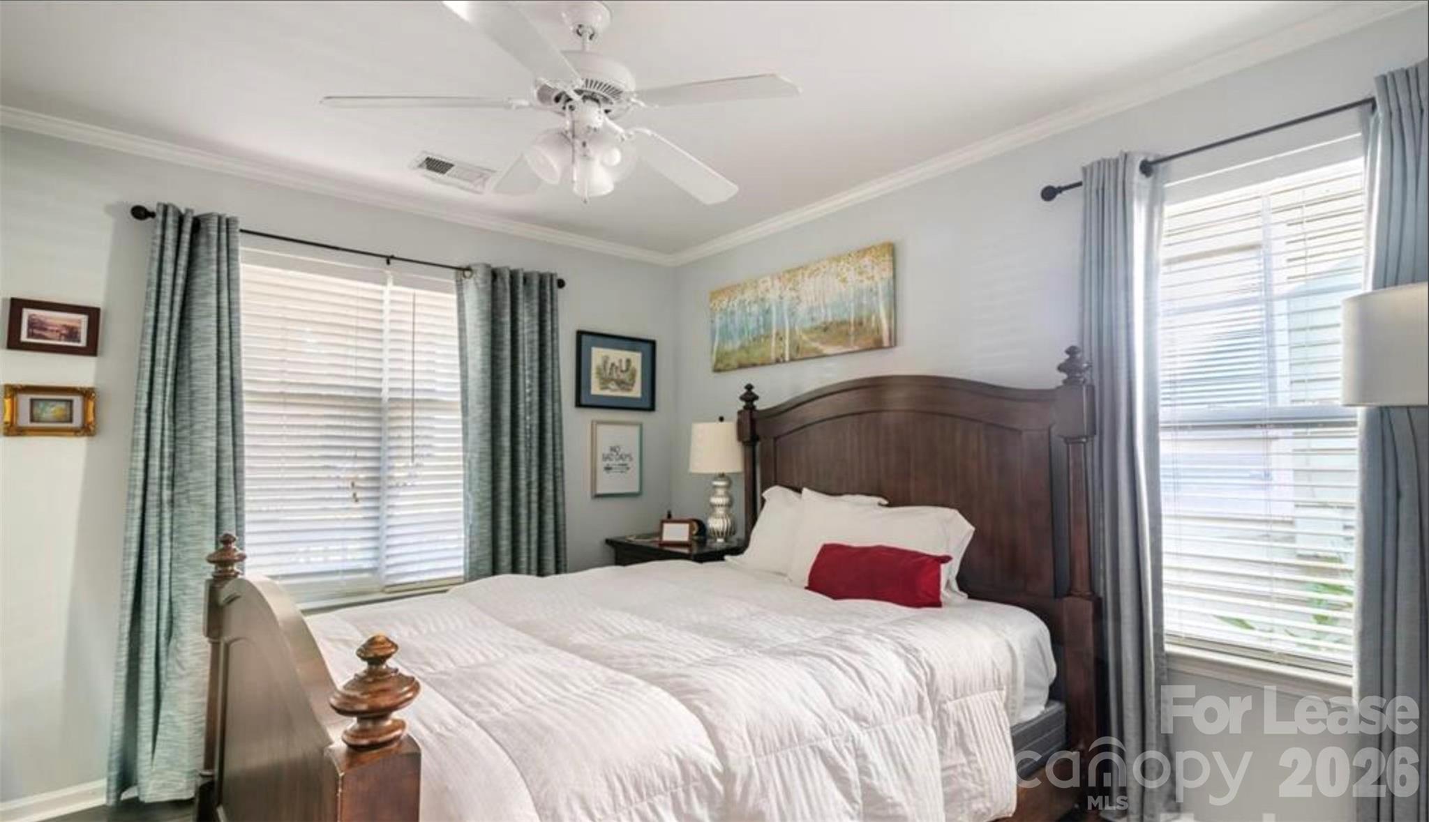 525 E 37th Street Property Photo 17