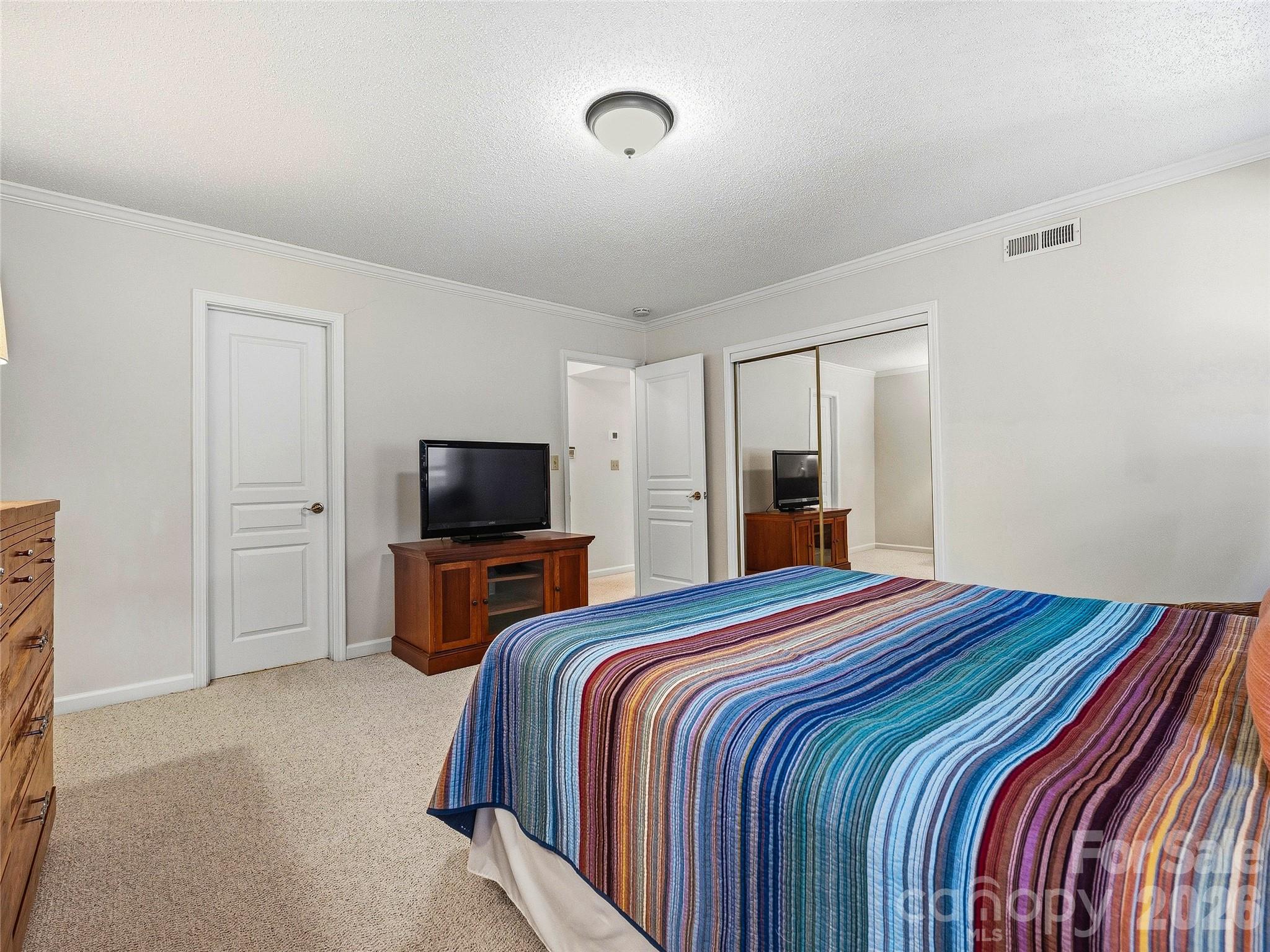102 Rough Point Court Property Photo 22