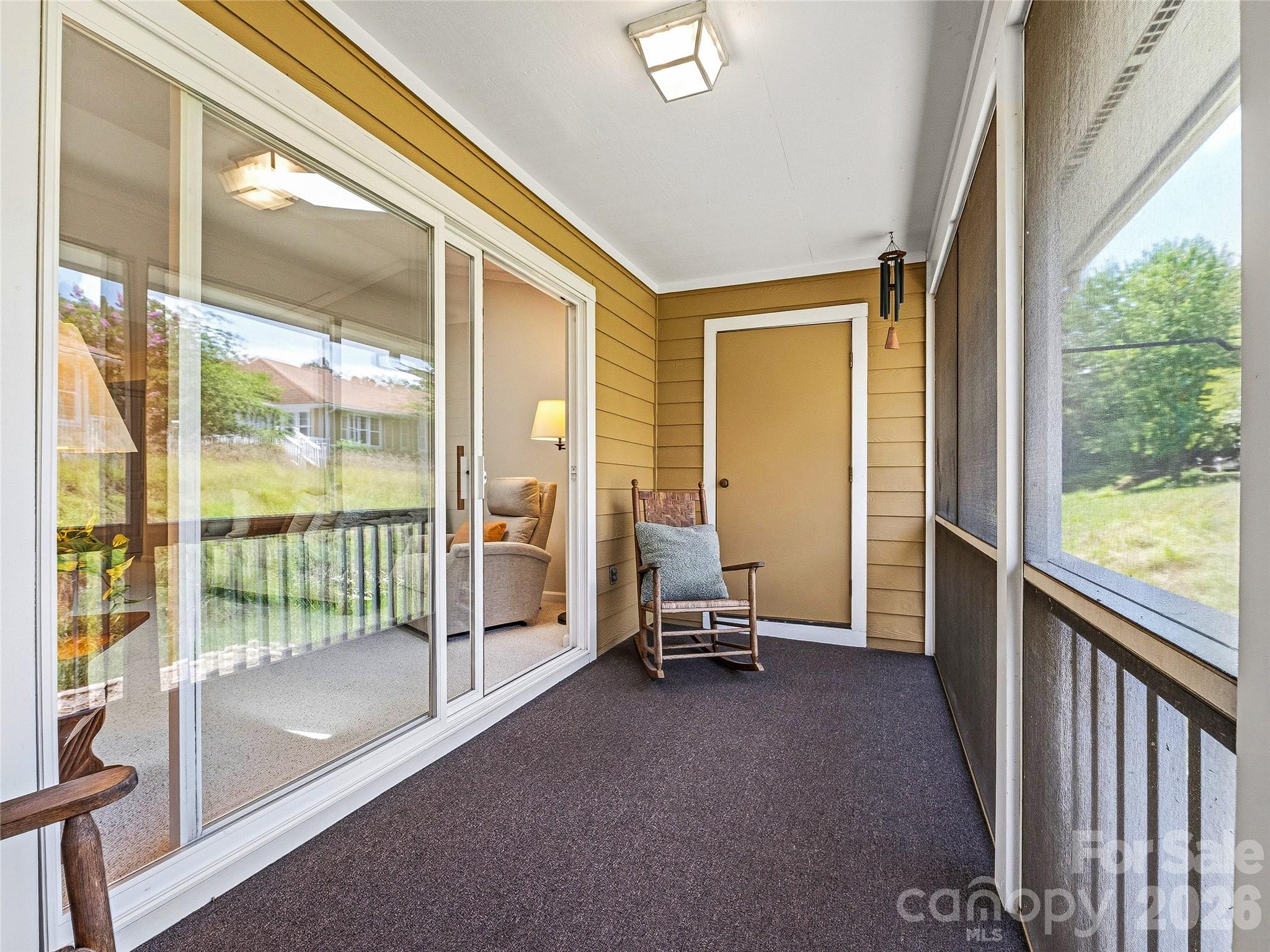 102 Rough Point Court Property Photo 25