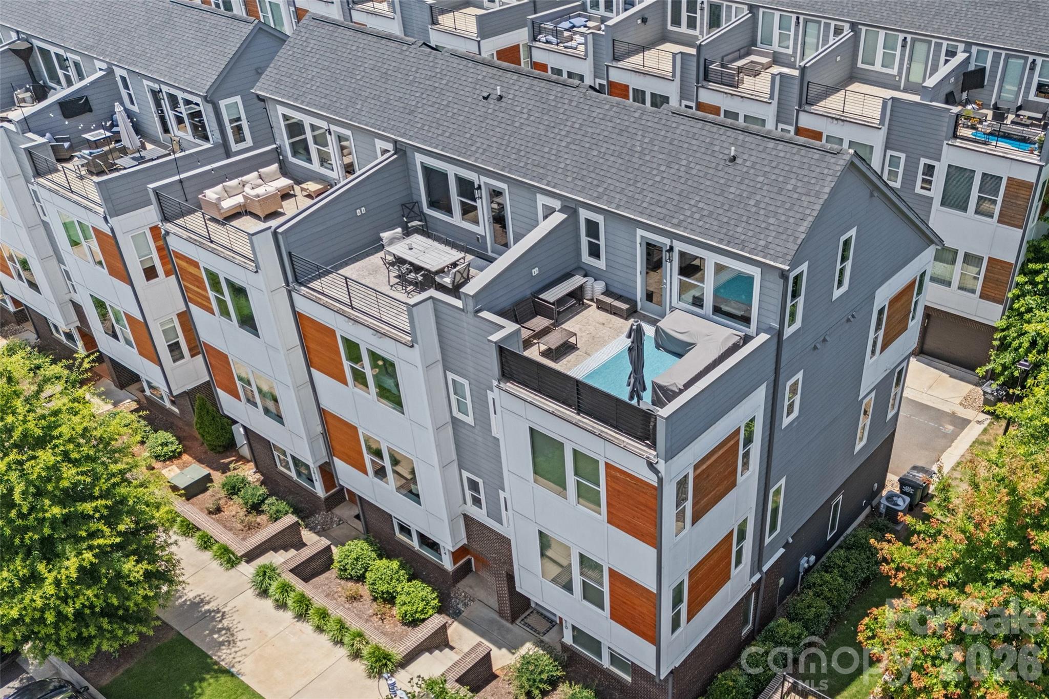 2014 Bryant Park Drive Property Photo 3