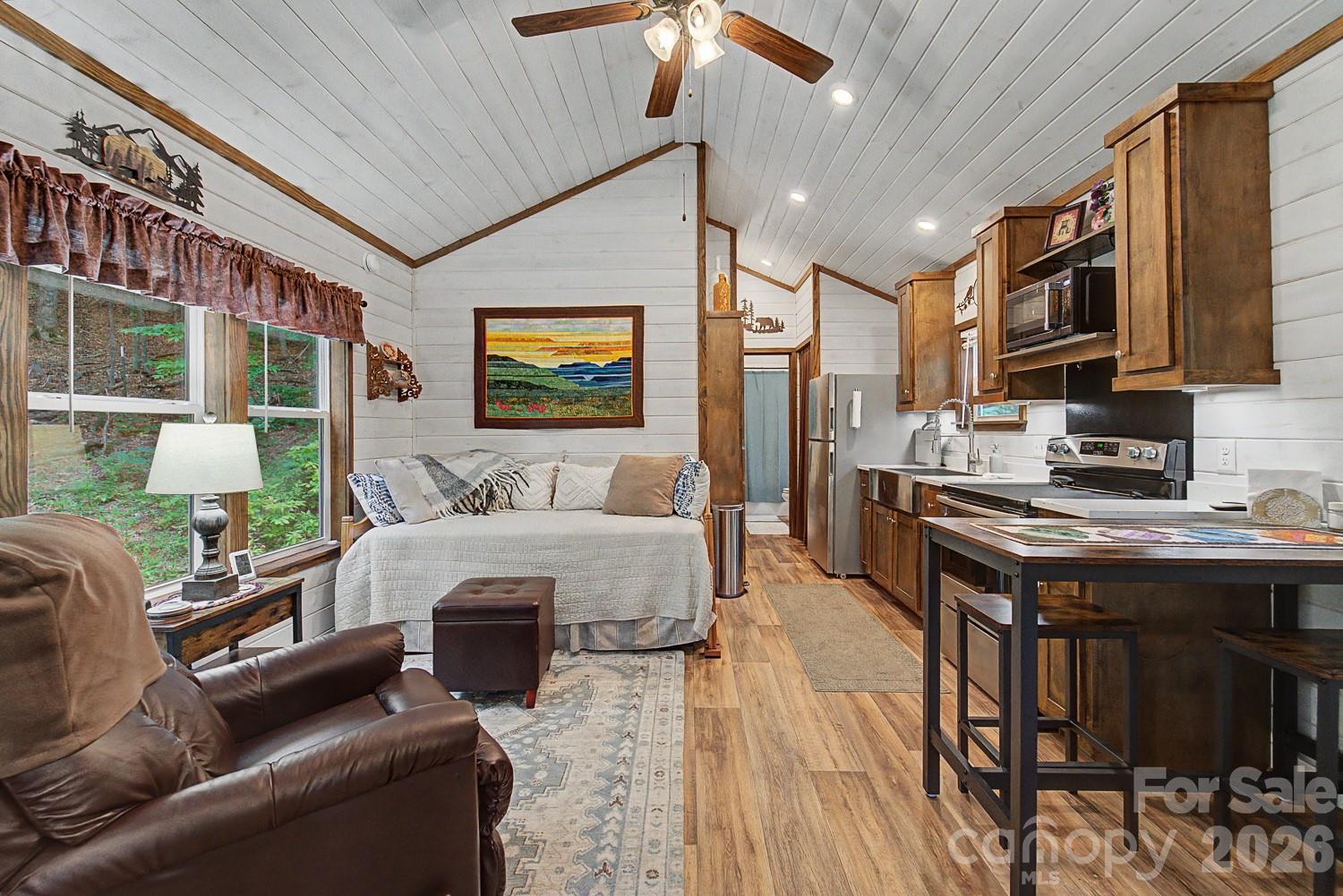 243 Jonquil Woods Road Property Photo 6