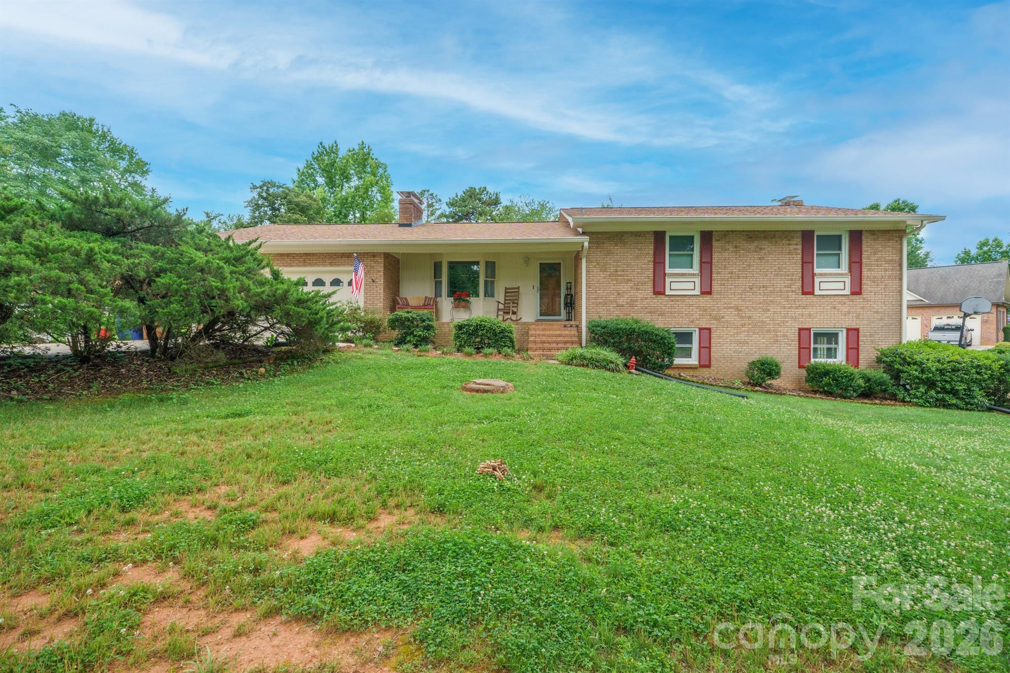 201 Wellington Drive Property Photo 2