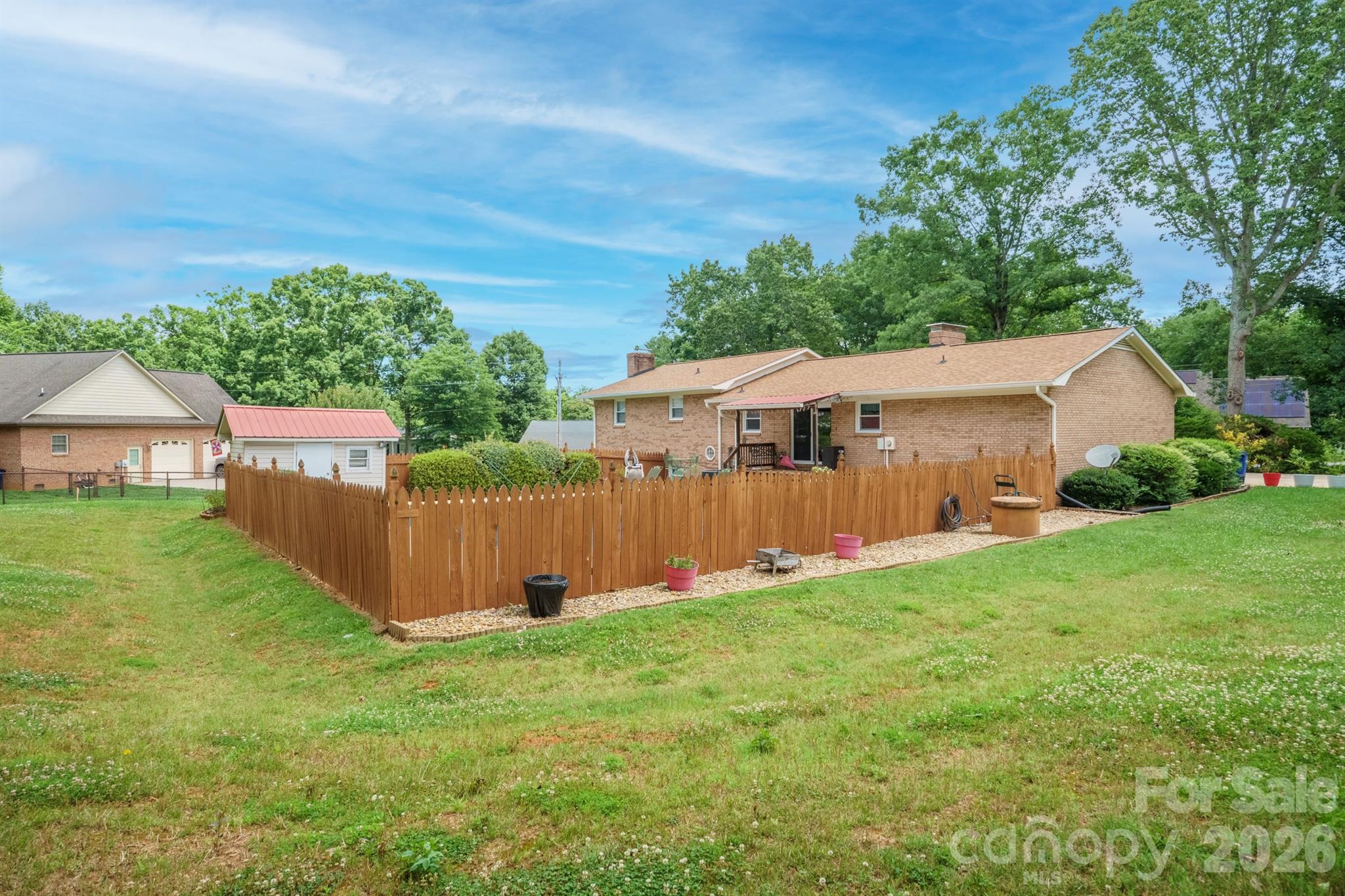 201 Wellington Drive Property Photo 9