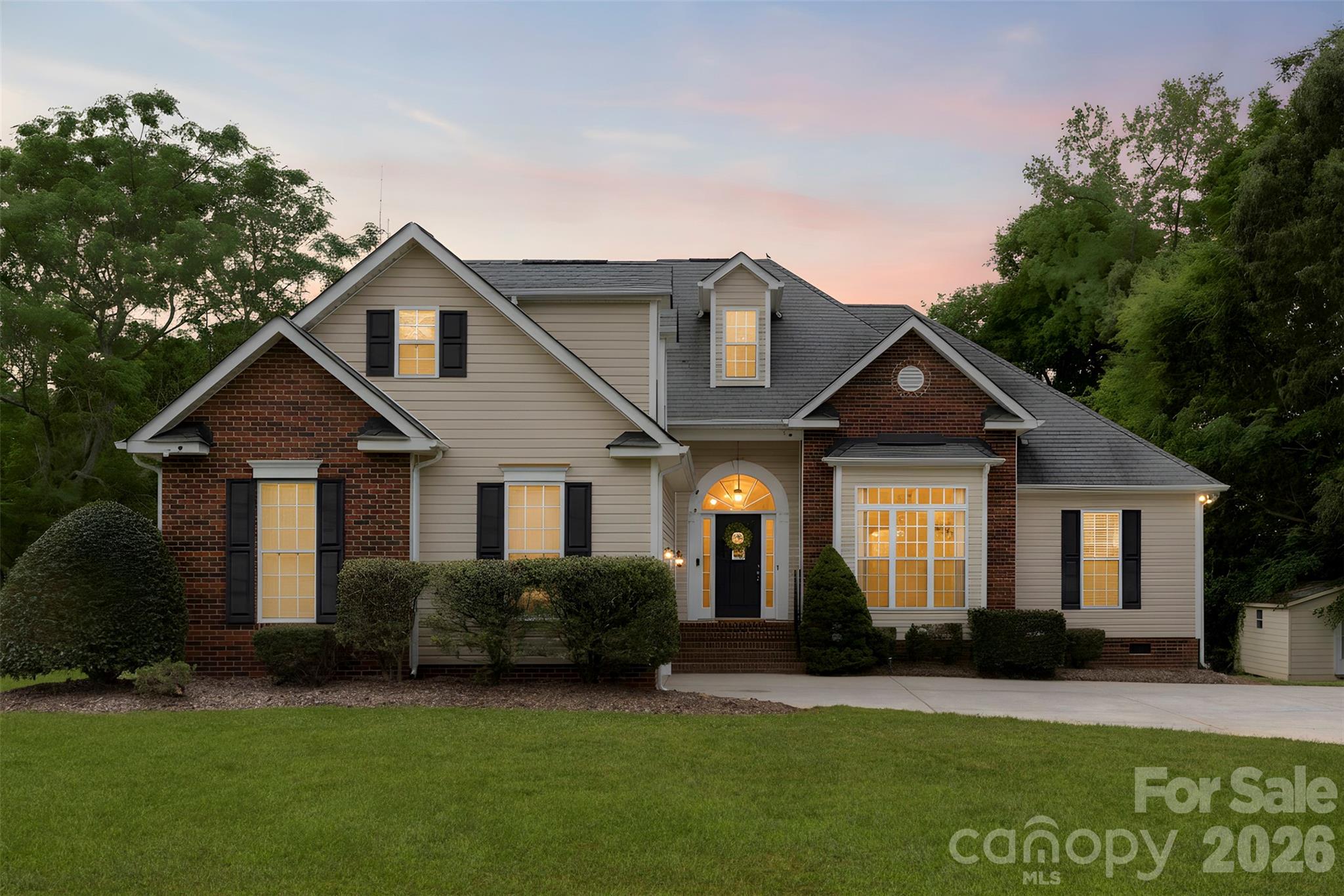 2801 Sweetgrass Lane Property Photo 1