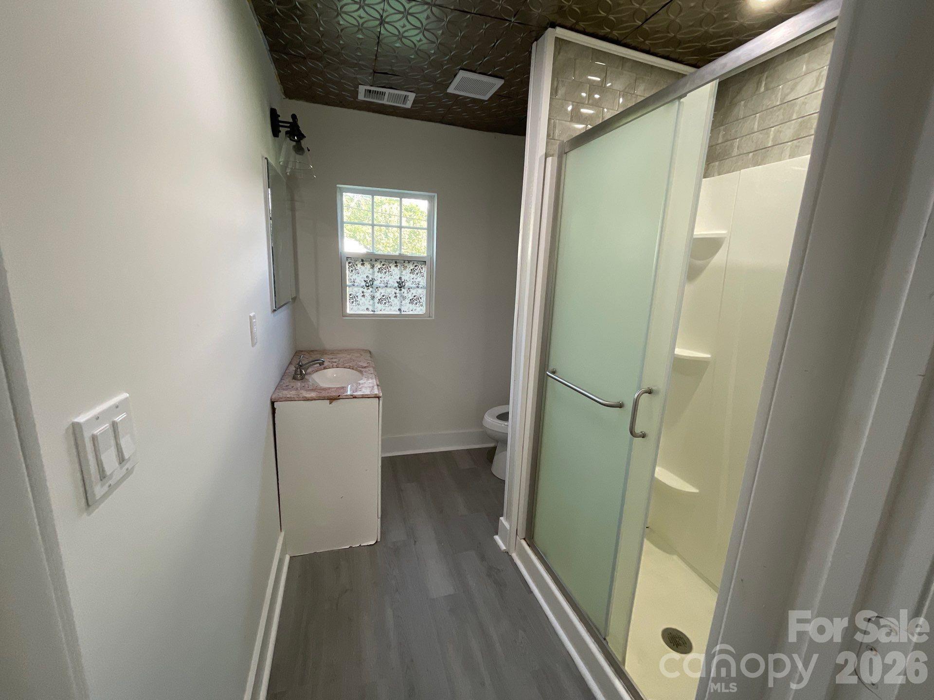 649 Arch Drive Property Photo 7