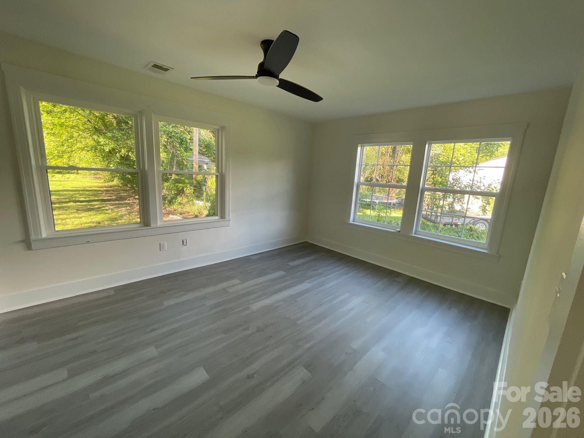 649 Arch Drive Property Photo 8