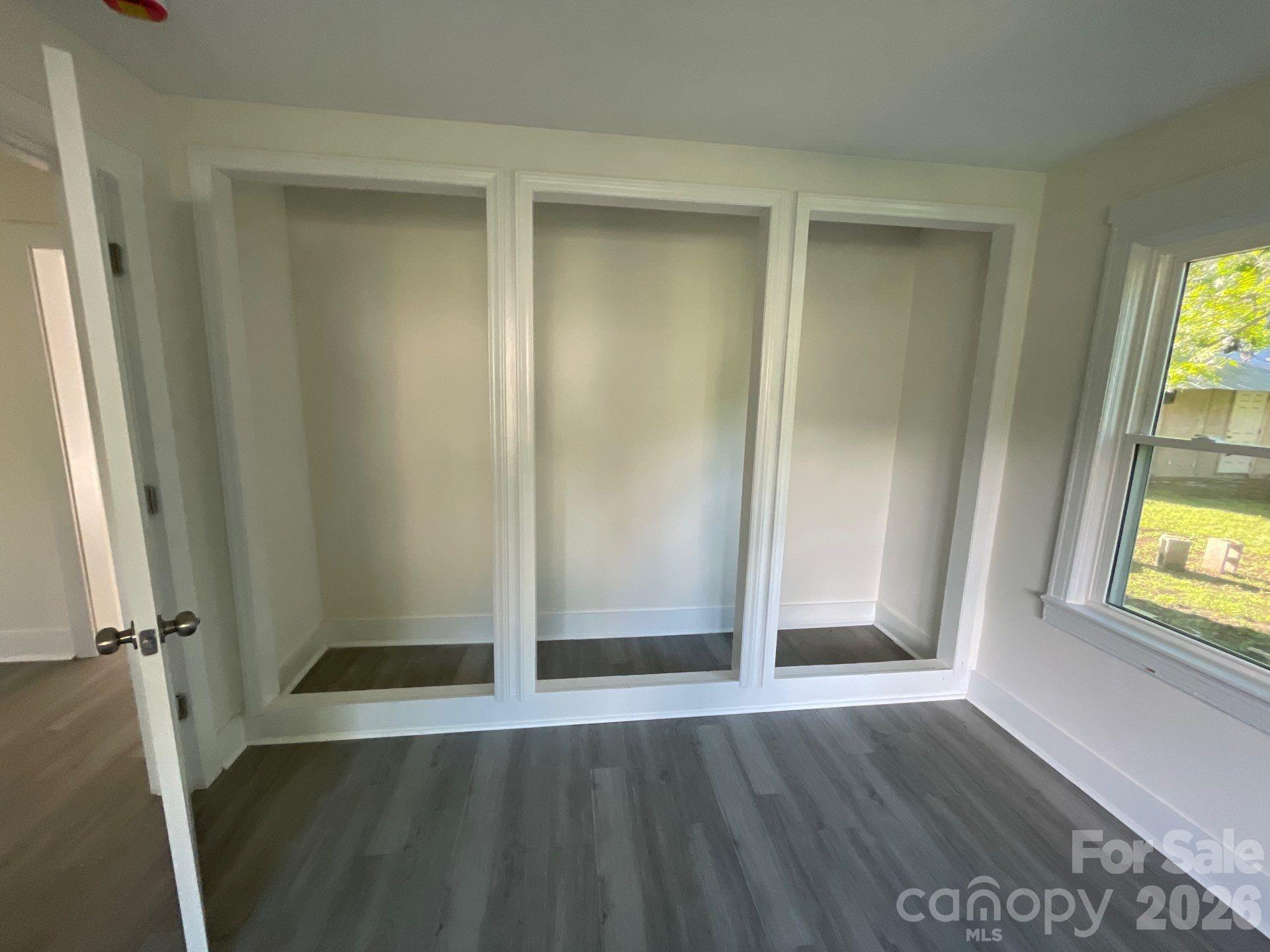 649 Arch Drive Property Photo 9