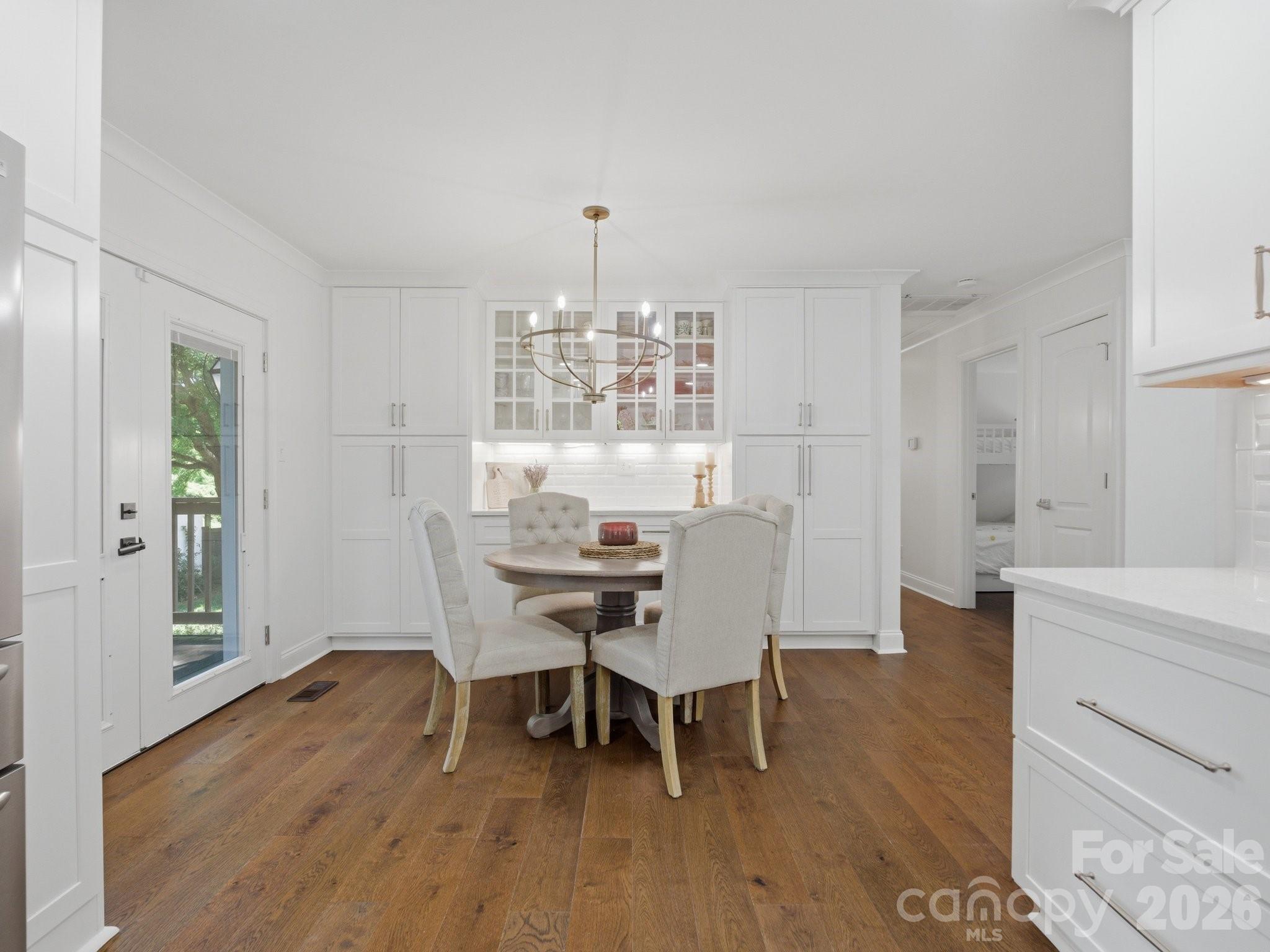 6819 Woodstock Drive Property Photo 12