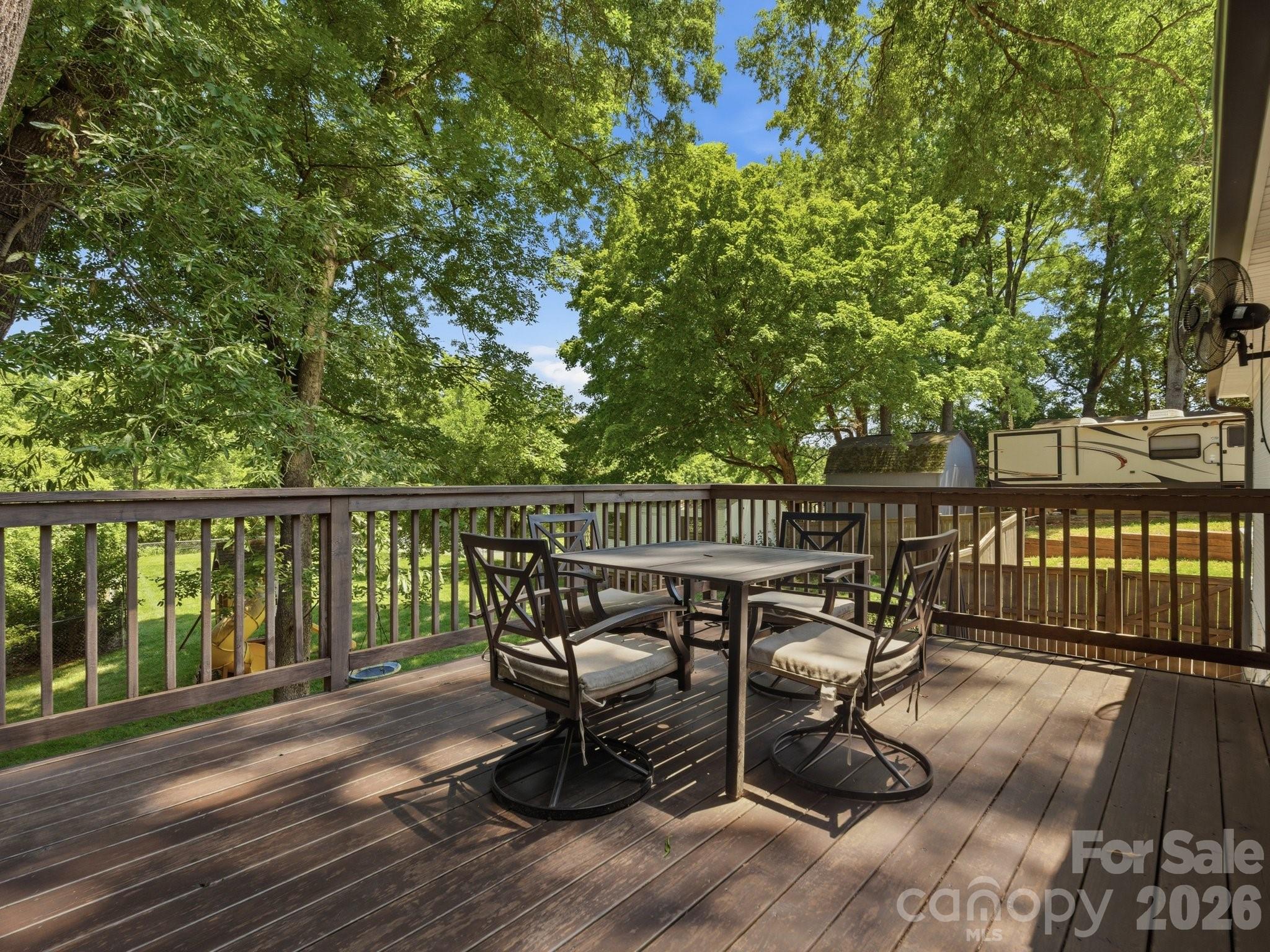 6819 Woodstock Drive Property Photo 44