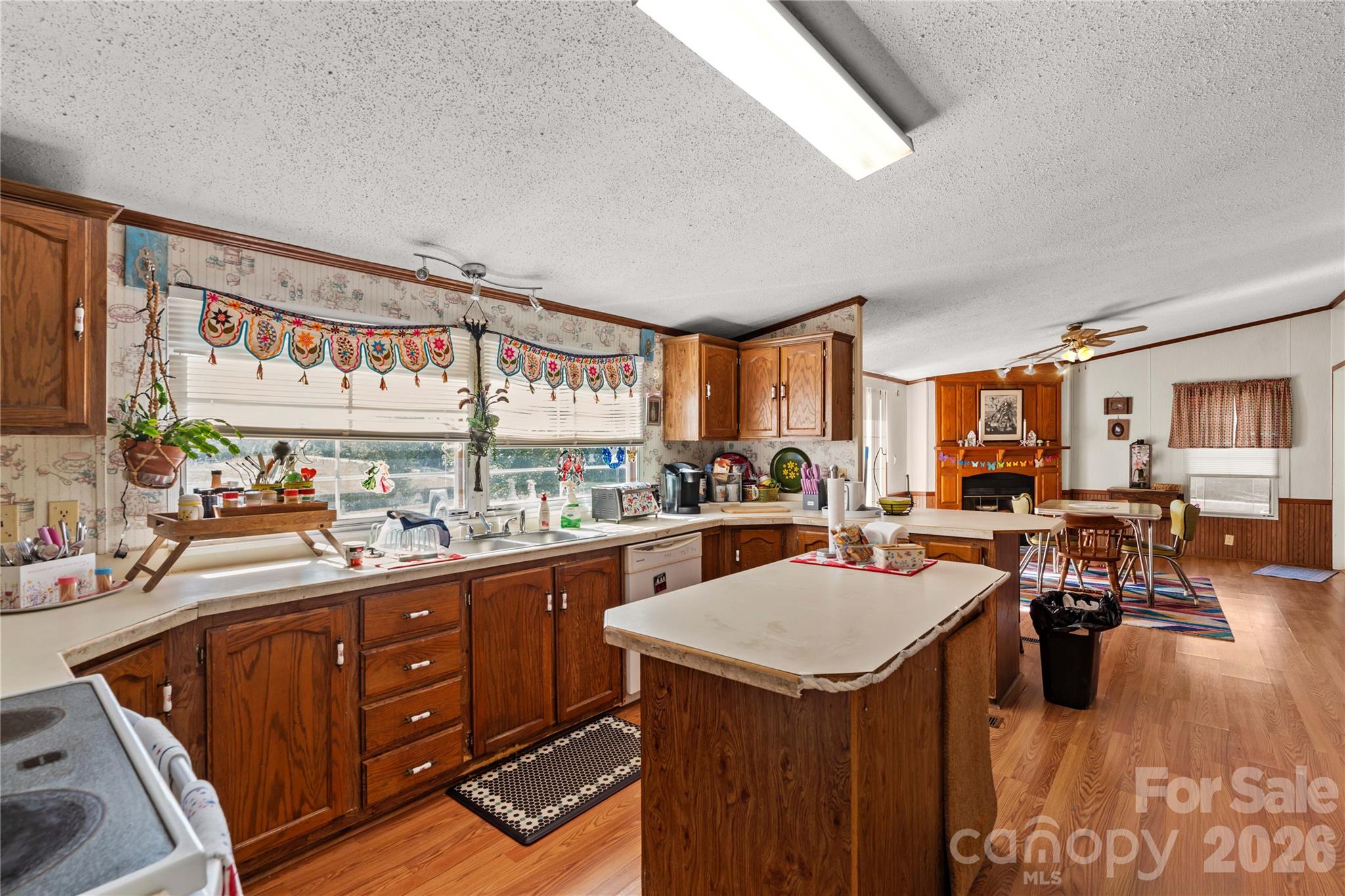 1124 Majolica Road Property Photo 32