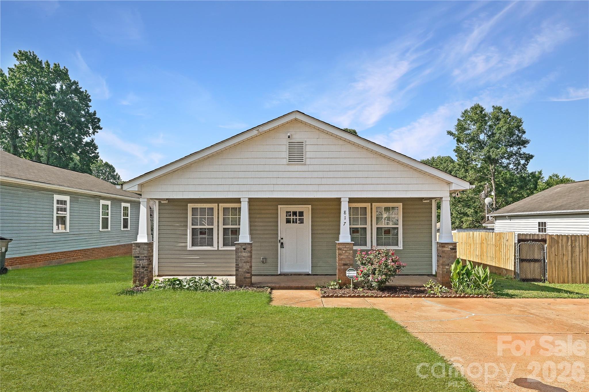 817 Wainwright Avenue Property Photo 1