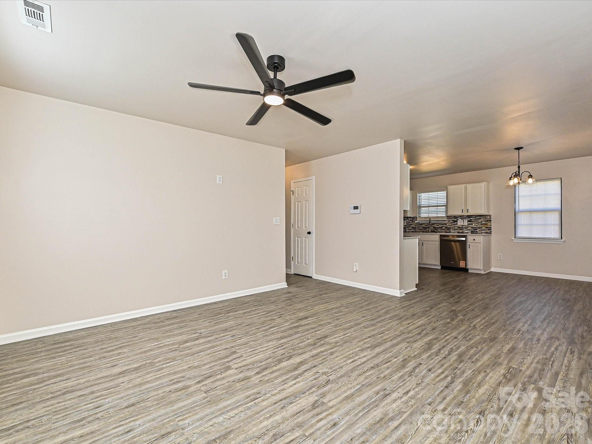 817 Wainwright Avenue Property Photo 6