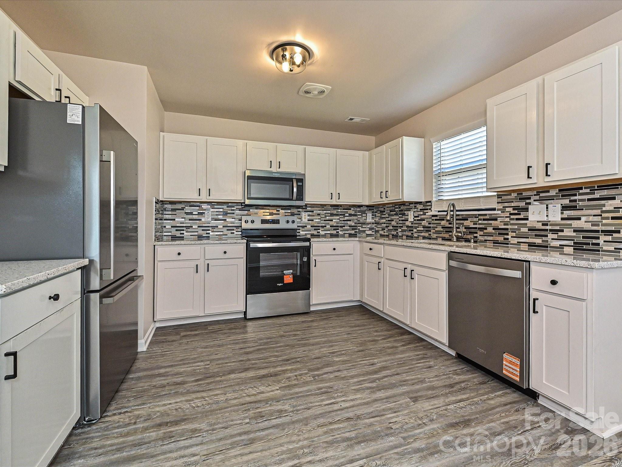 817 Wainwright Avenue Property Photo 8