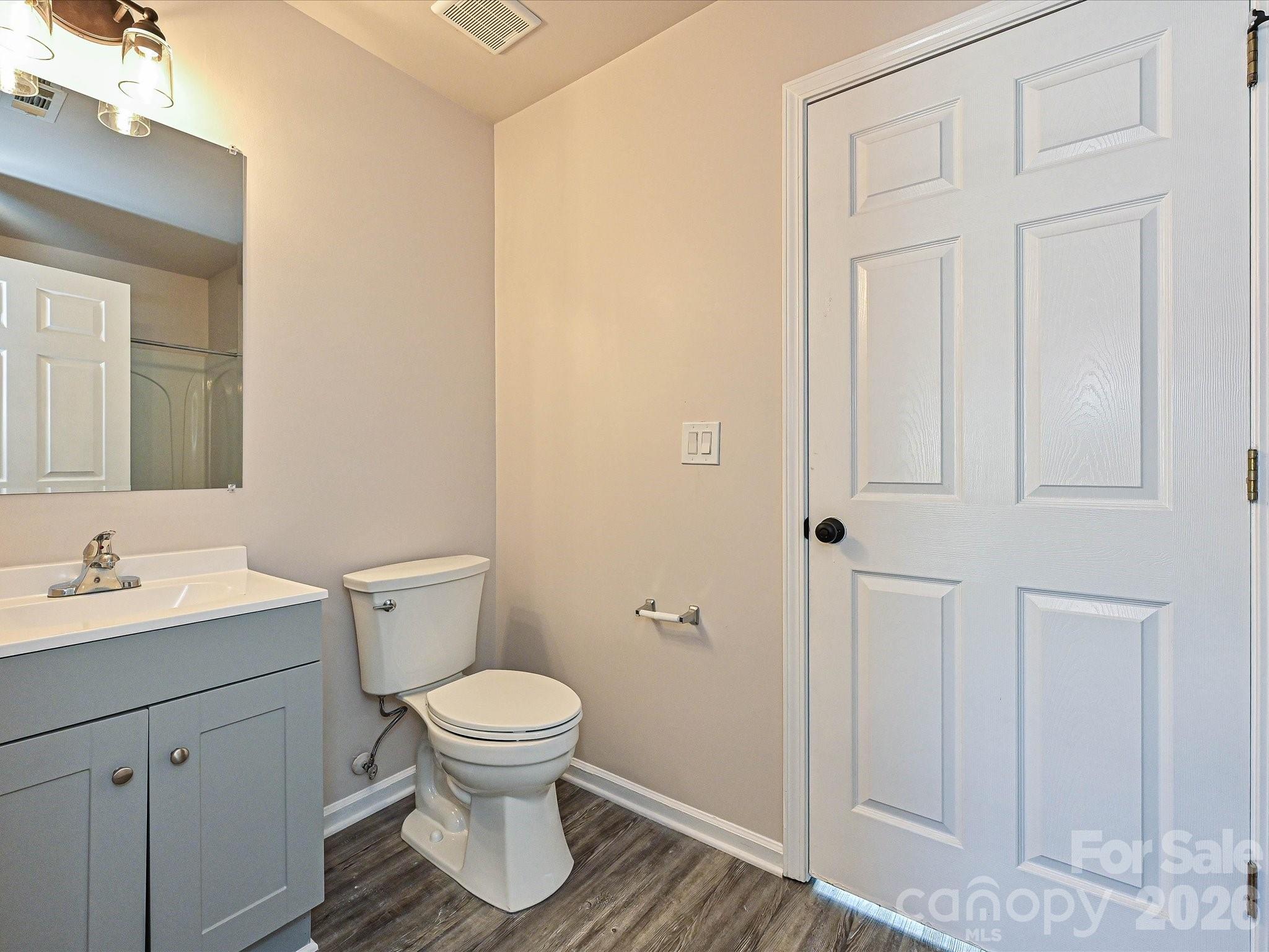 817 Wainwright Avenue Property Photo 16